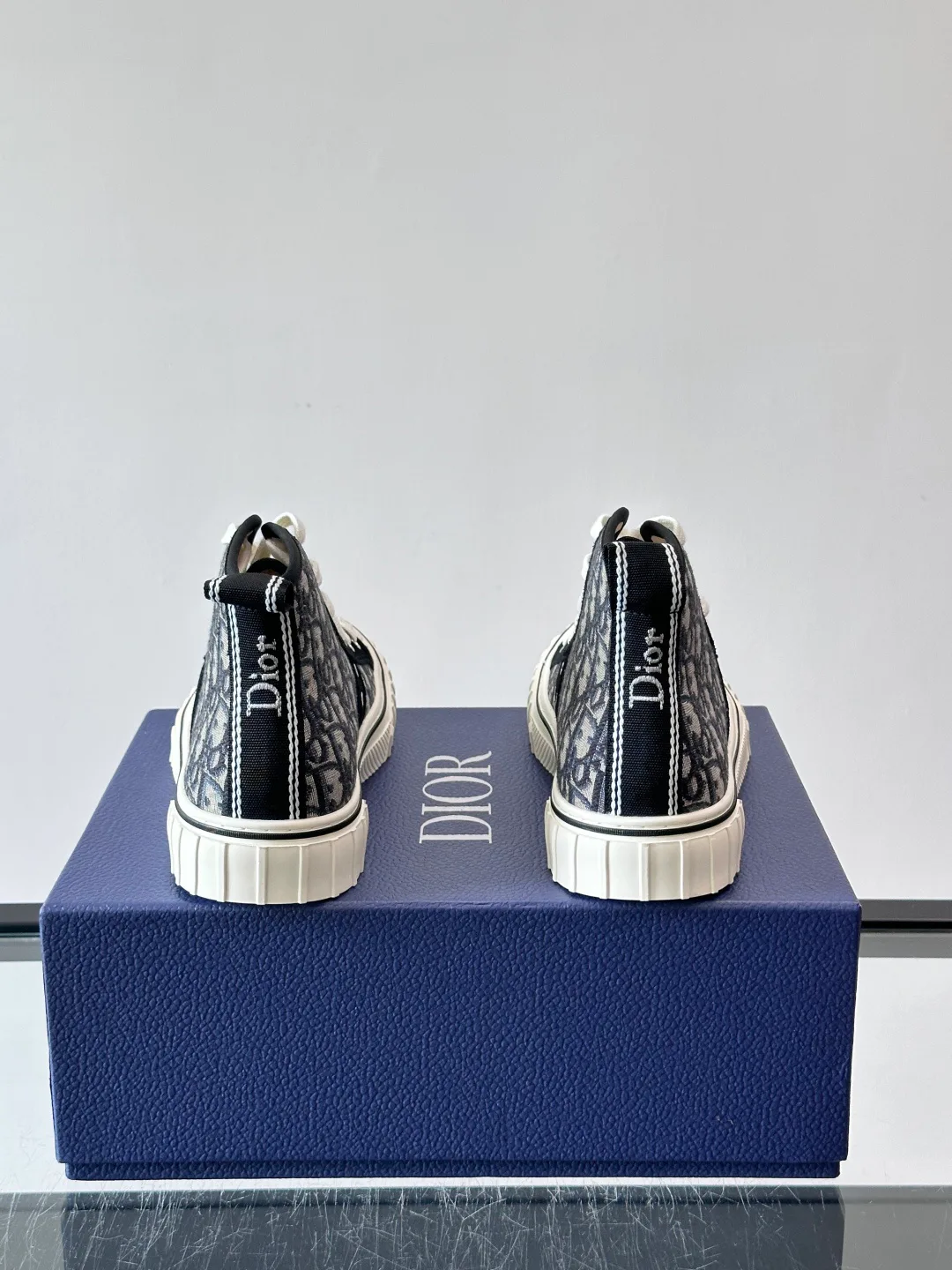 Women's Sneakers CHRISTIAN DIOR 18102157