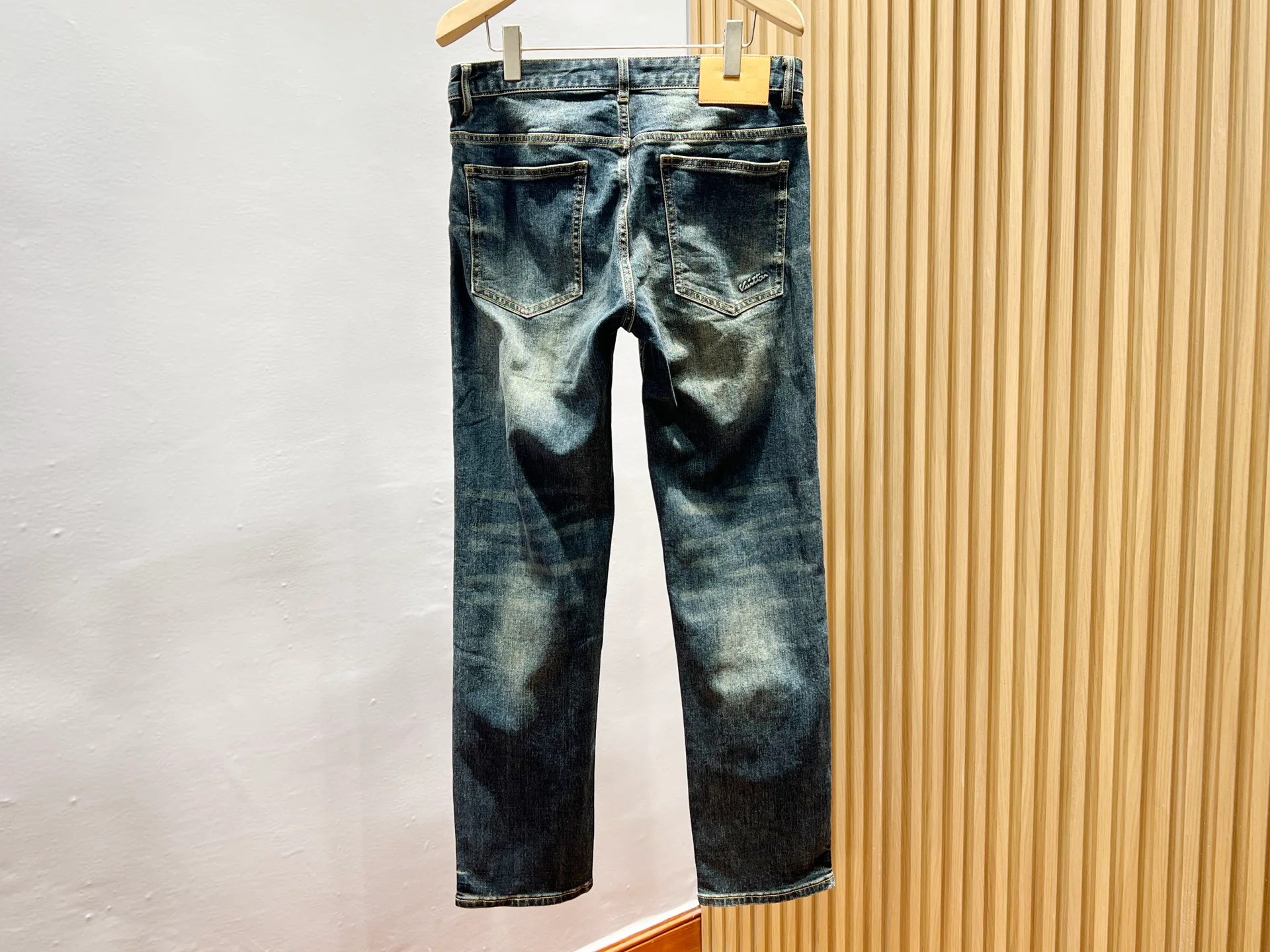 Men's Jeans LOUIS VUITTON 18084591