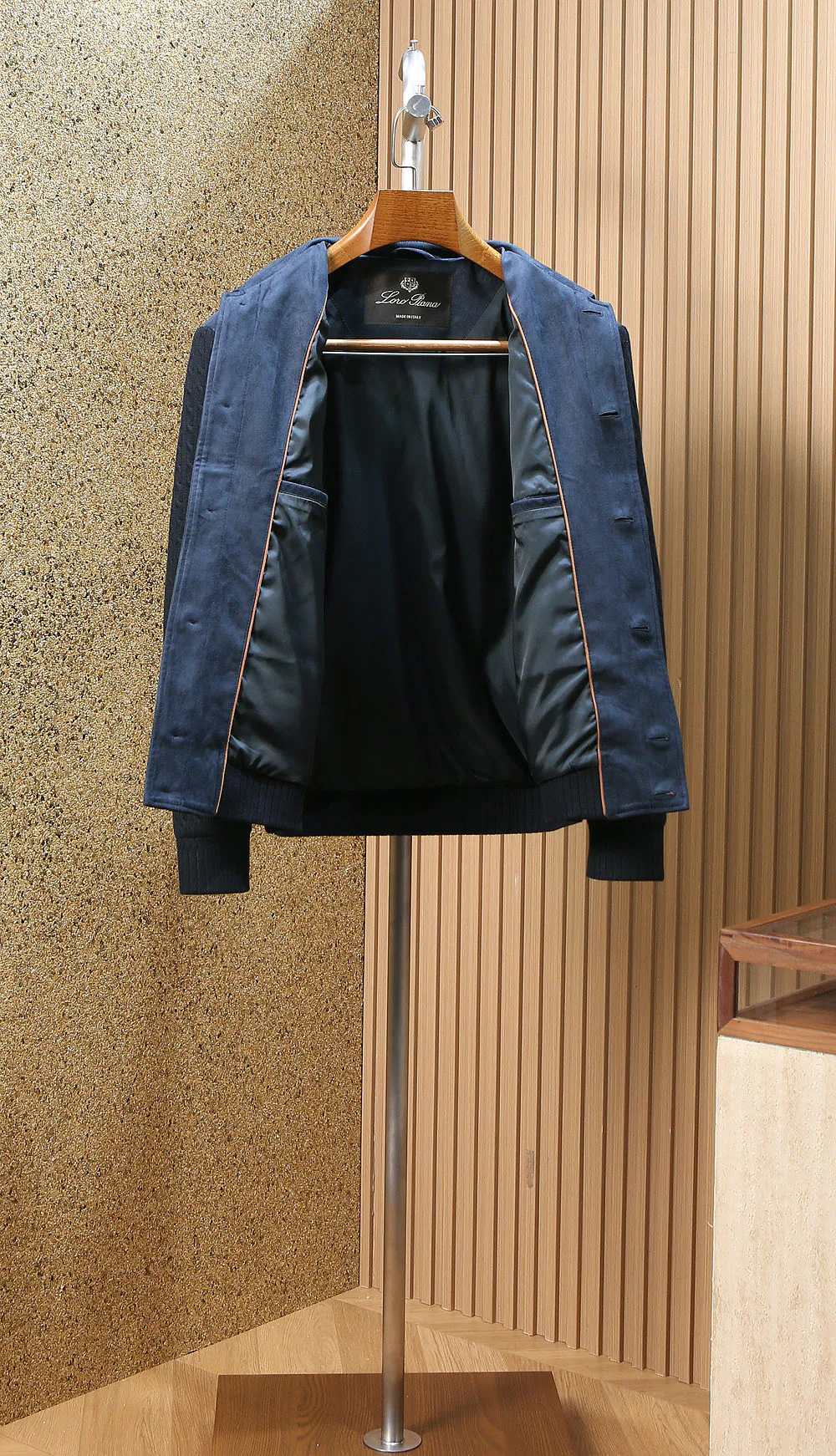 Куртки И Пуховики Мужские Loro Piana 18592529