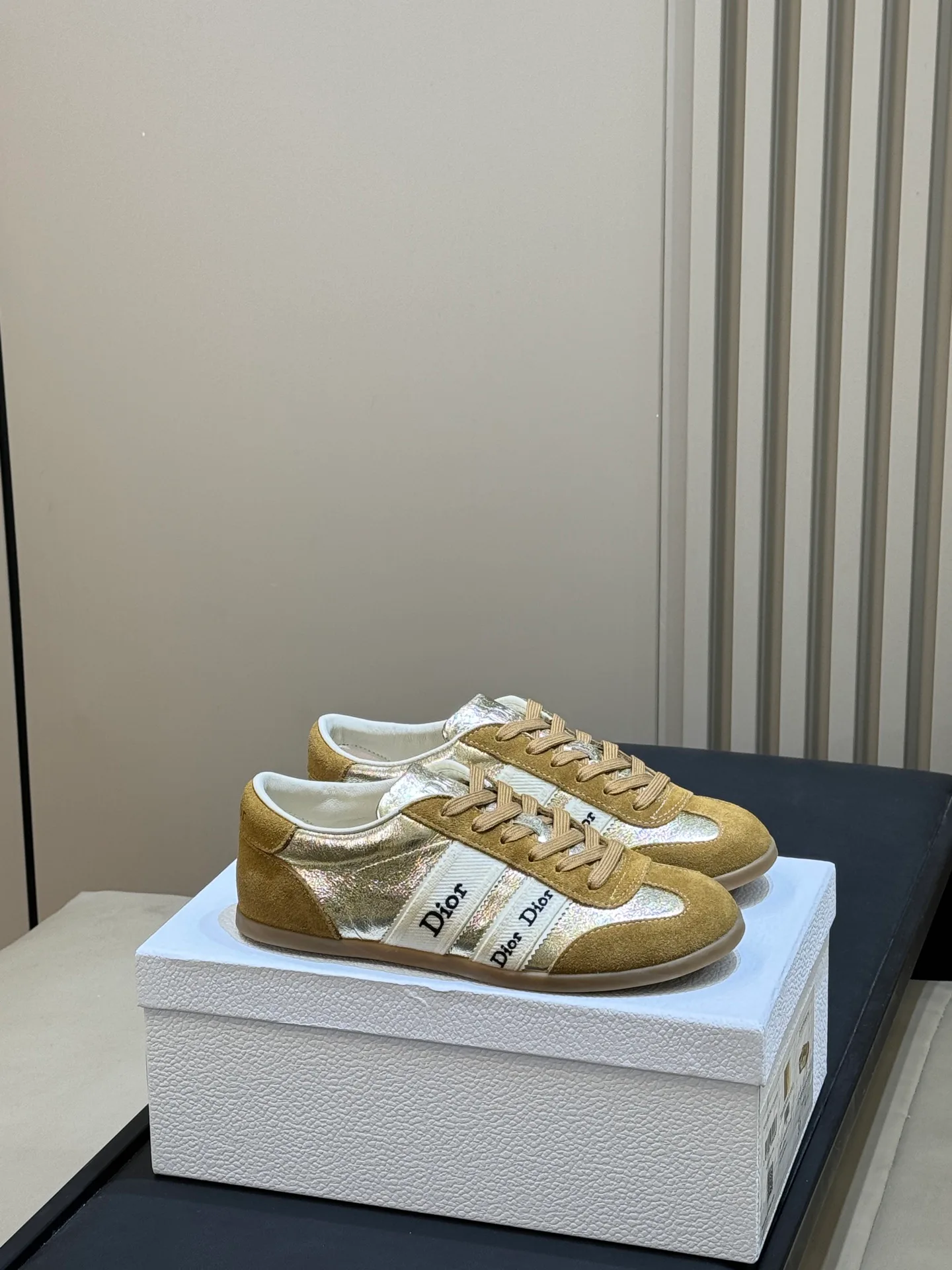 Women's Sneakers CHRISTIAN DIOR 18073066
