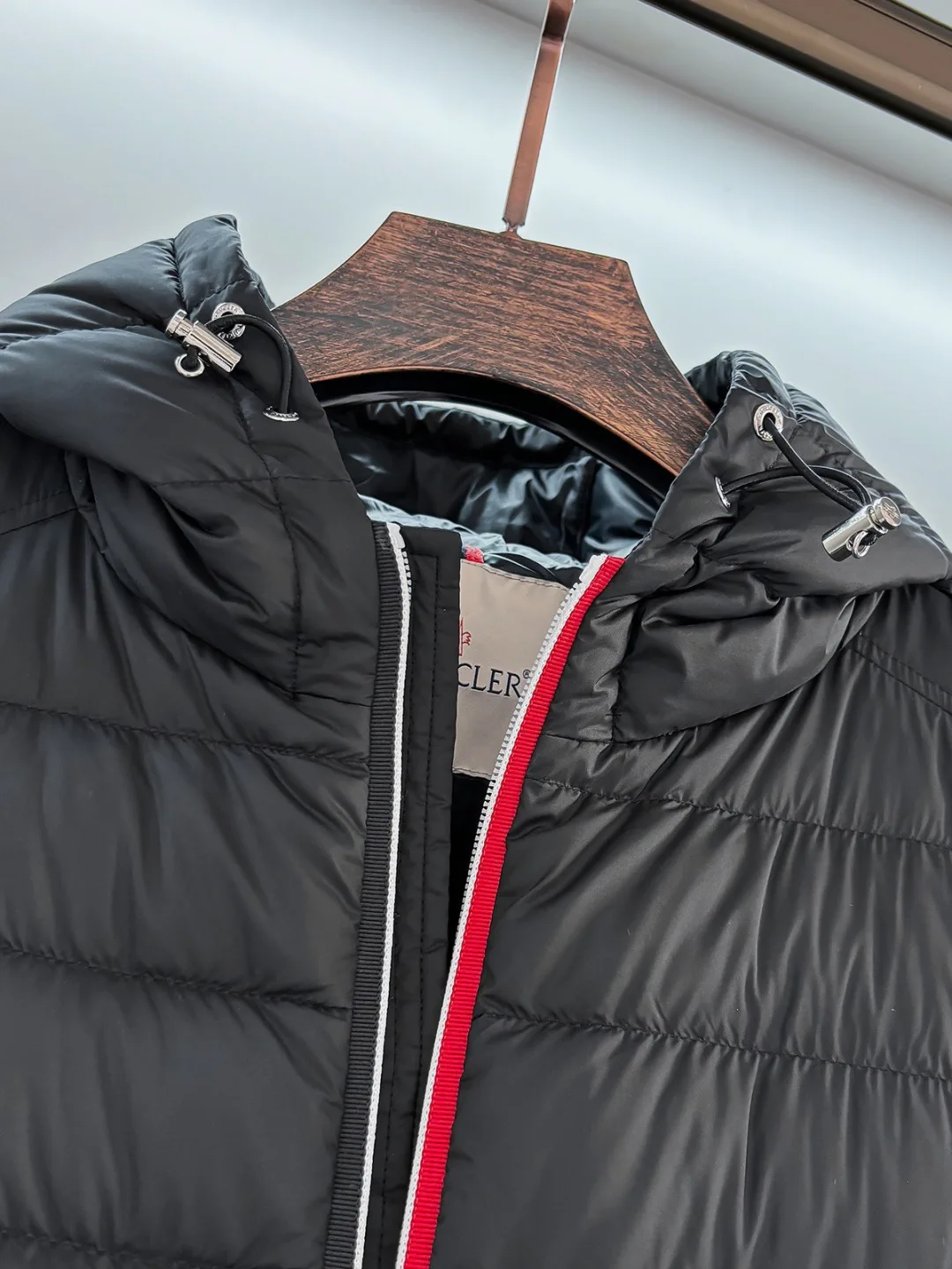 Куртки И Пуховики Мужские Moncler 18596631
