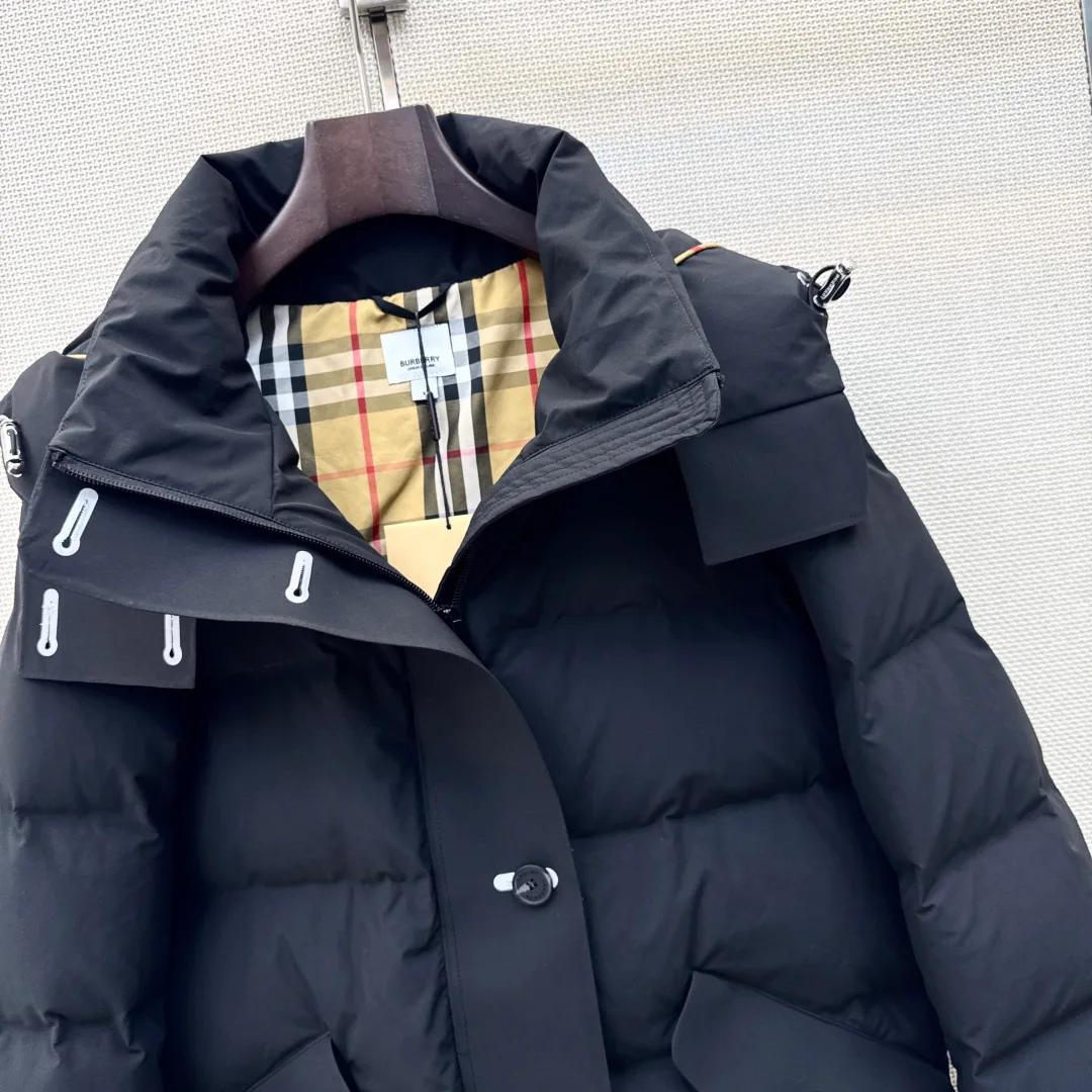 Women's Jackets And Down Jackets BURBERRY 18245896