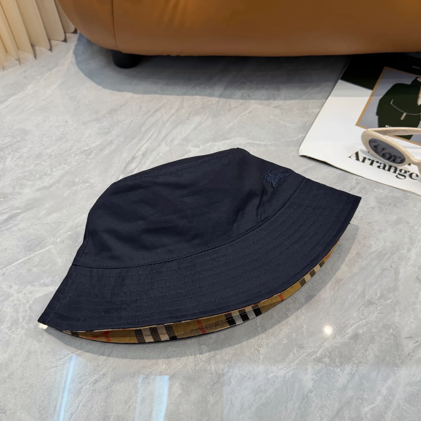 Hats BURBERRY 17604929