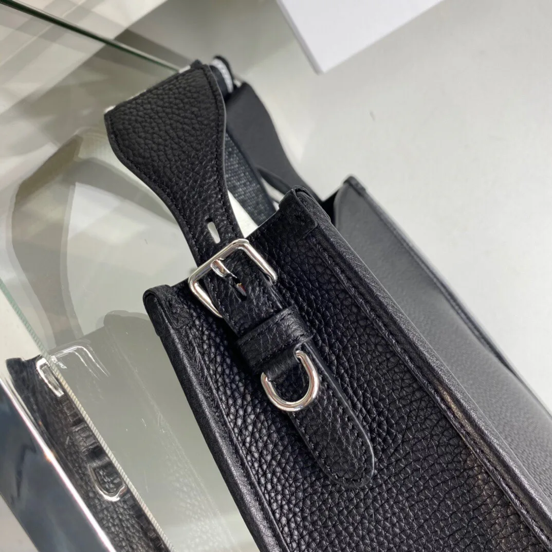 Women's Shoulder Bags PRADA 18323070