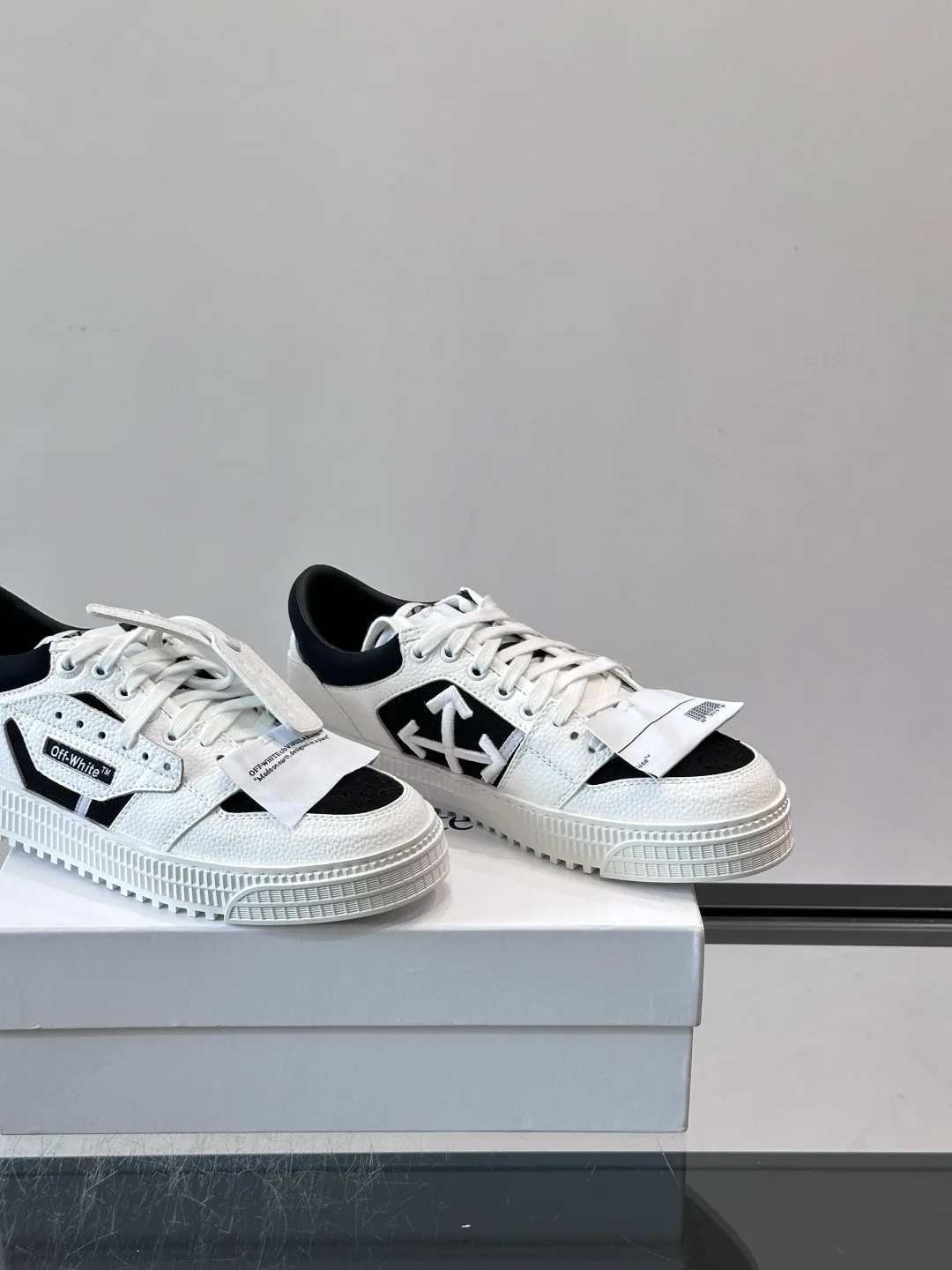 Women's Sneakers OFF-WHITE 18102419