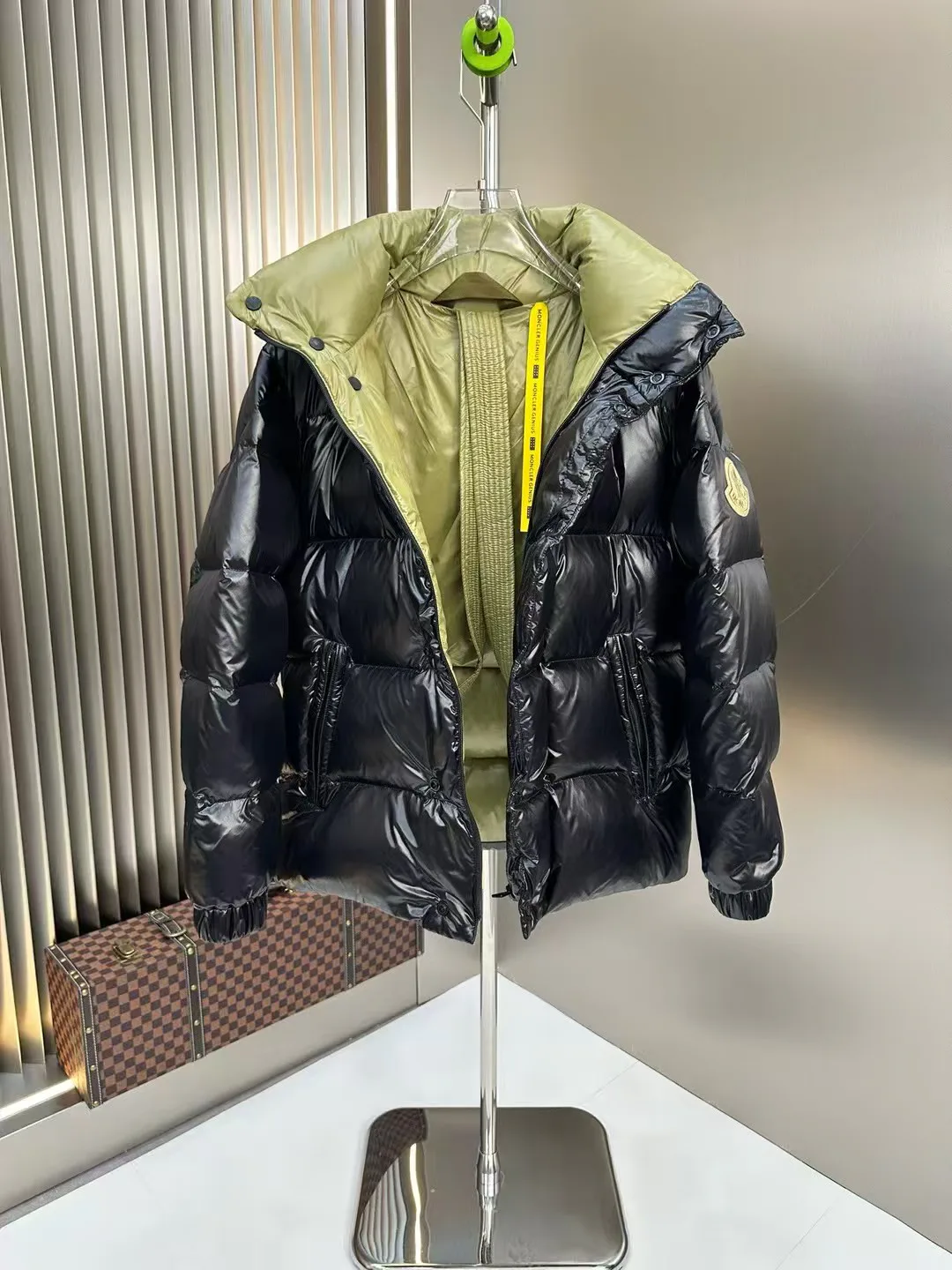 Men's Jackets And Down Jackets MONCLER 18188955