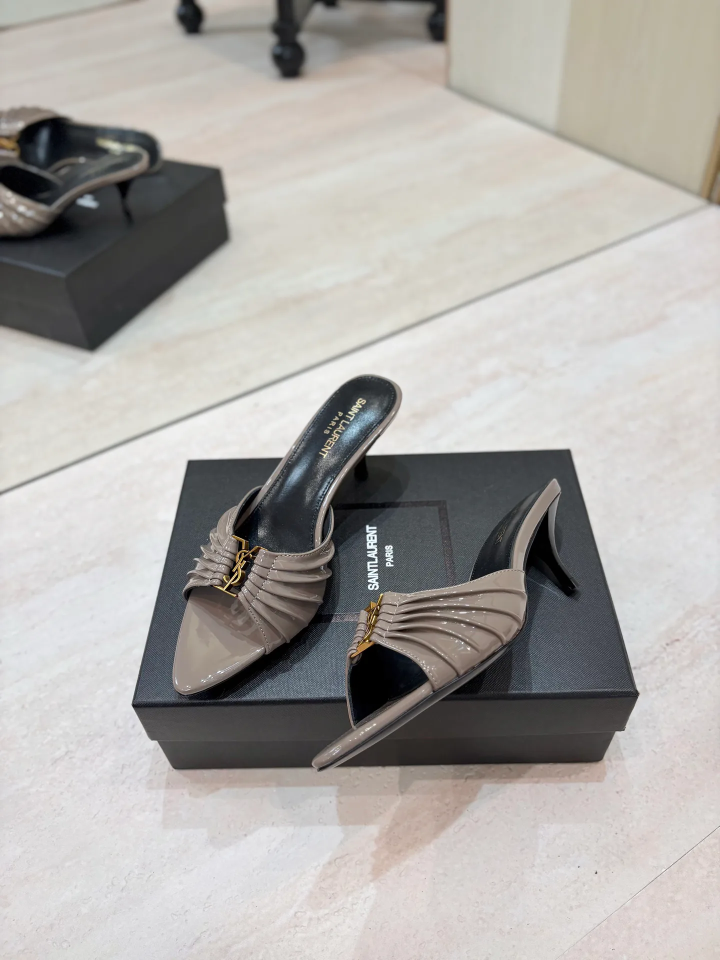 Women's Mules And Clogs SAINT LAURENT 17476078