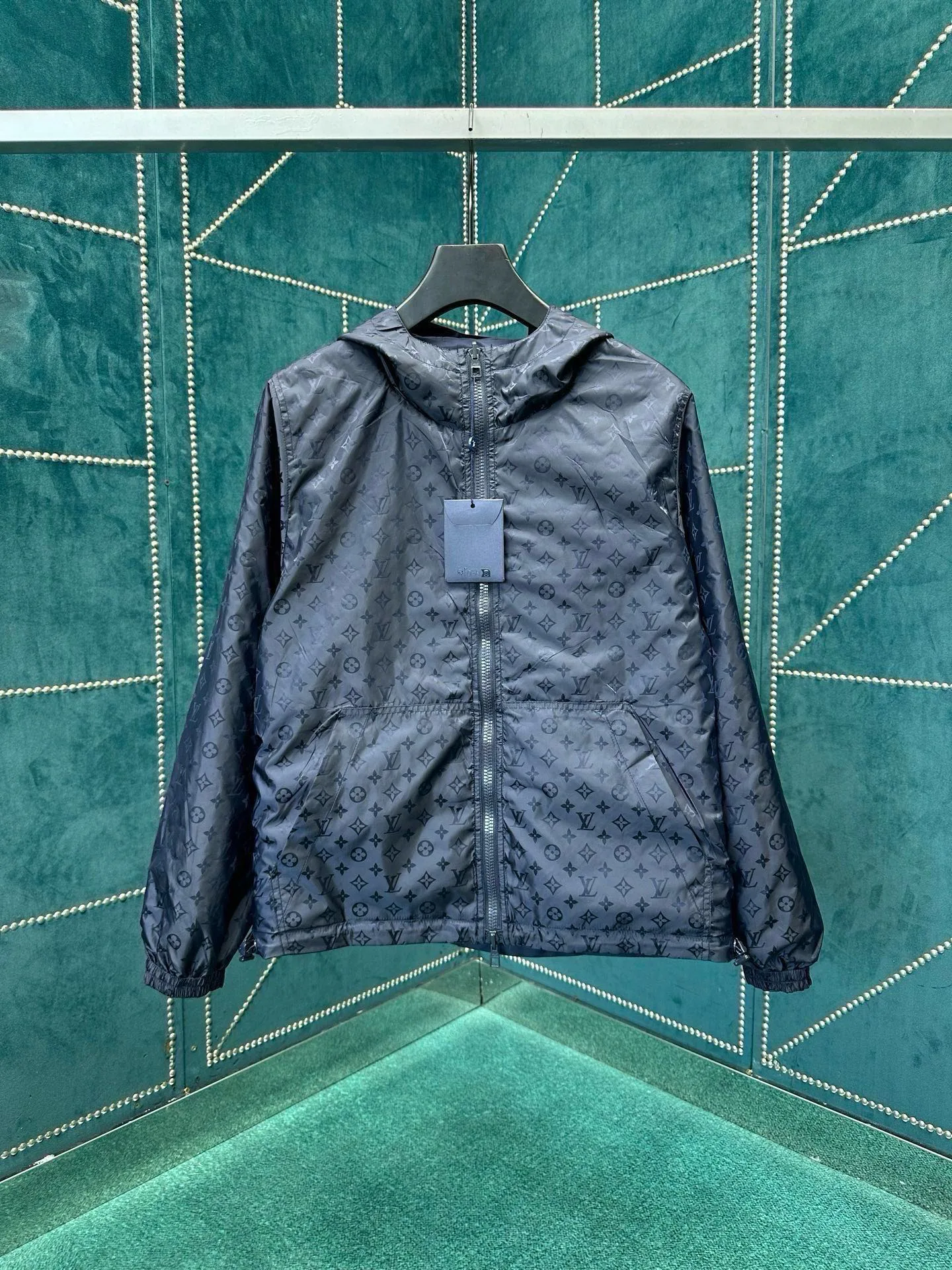 Men's Jackets And Down Jackets LOUIS VUITTON 18194553