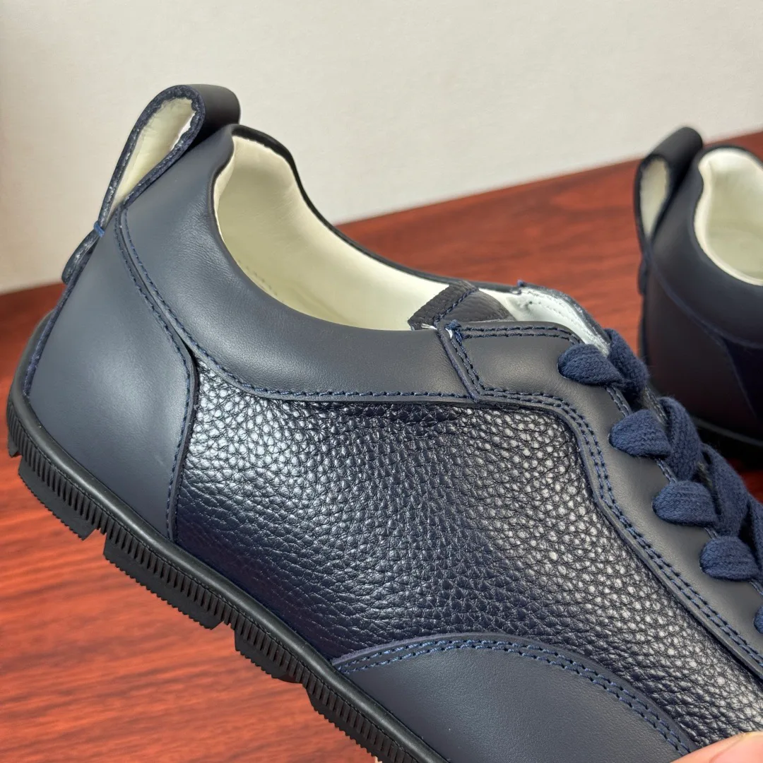 Men's Sneakers ARMANI 18119044