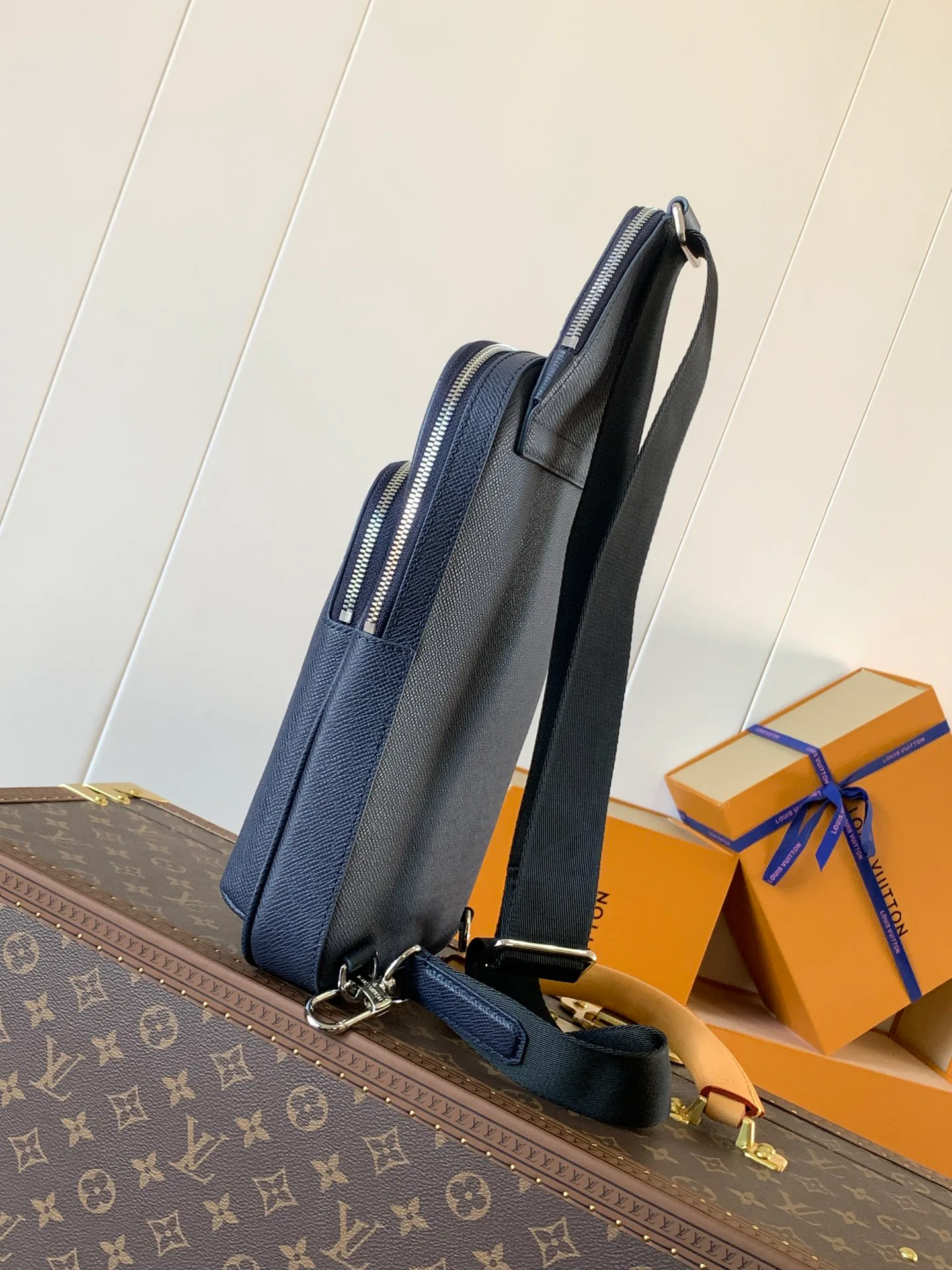 Women's Shoulder Bags LOUIS VUITTON 17948727