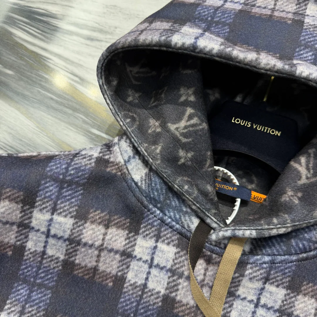 Men's Sweatshirts And Hoodies LOUIS VUITTON 17927084