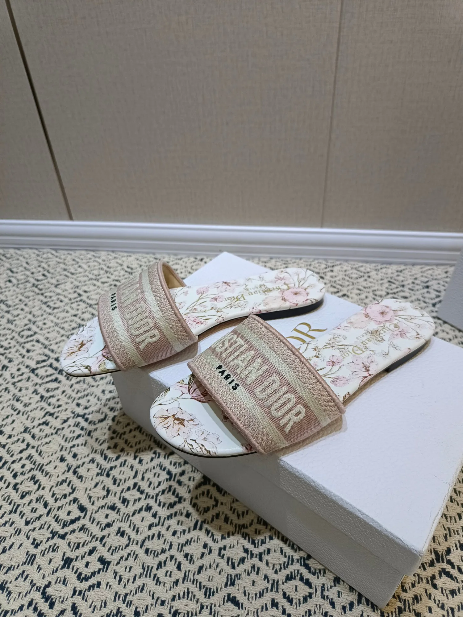 Women's Flip-Flops CHRISTIAN DIOR 17805888