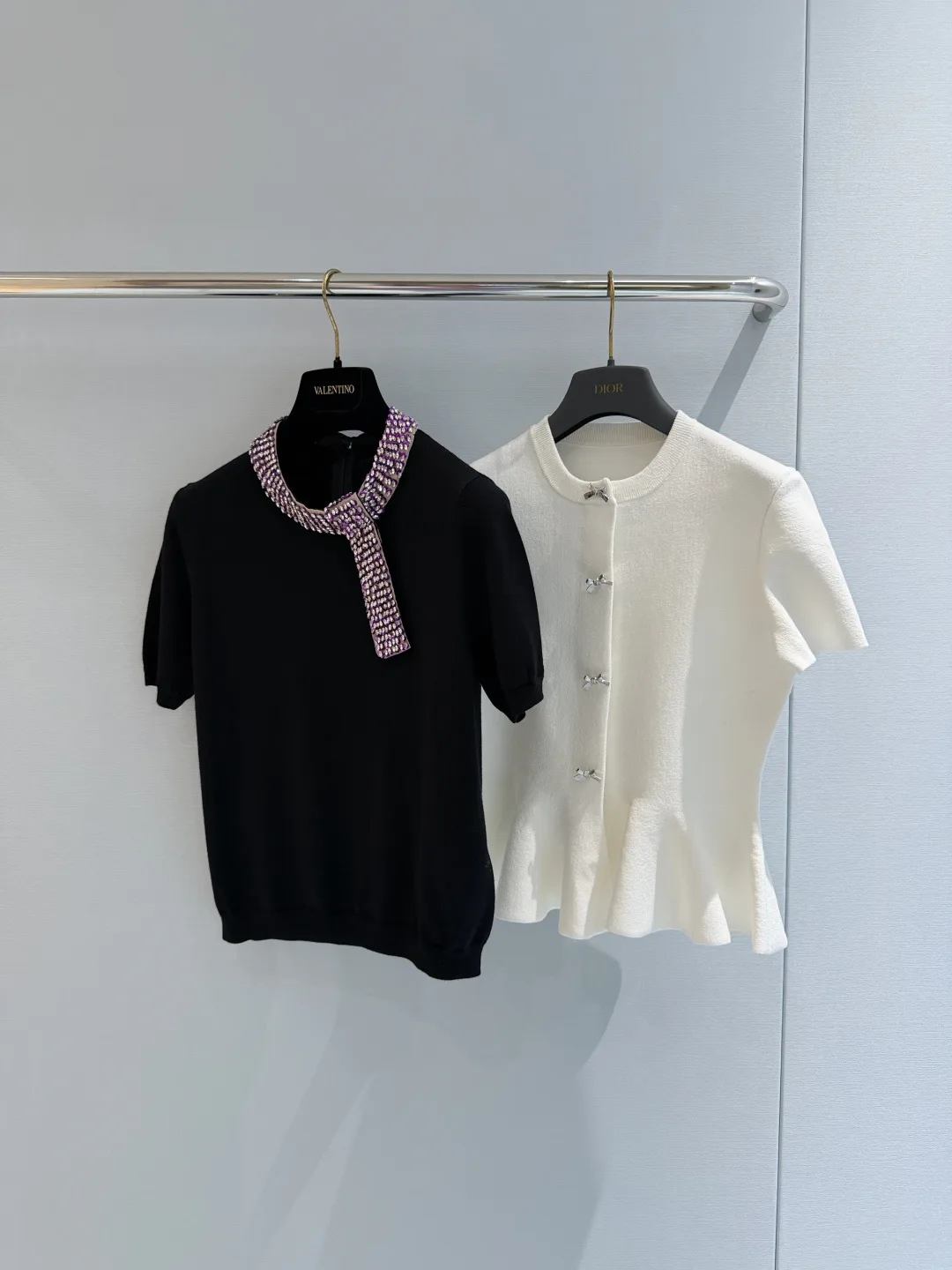 Women's Jumpers And Sweaters VALENTINO 18049950