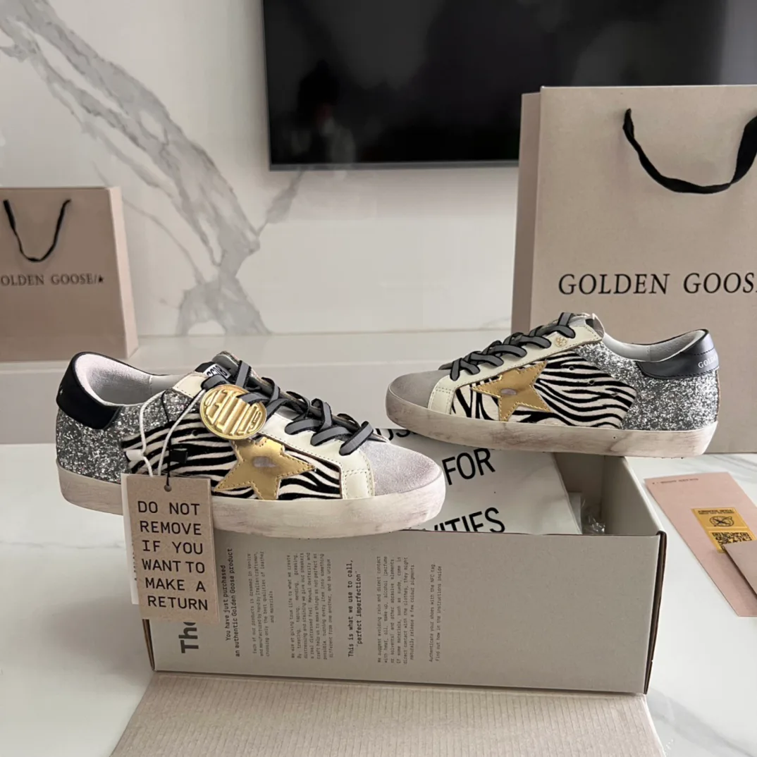 Women's Sneakers GOLDEN GOOSE 16995658