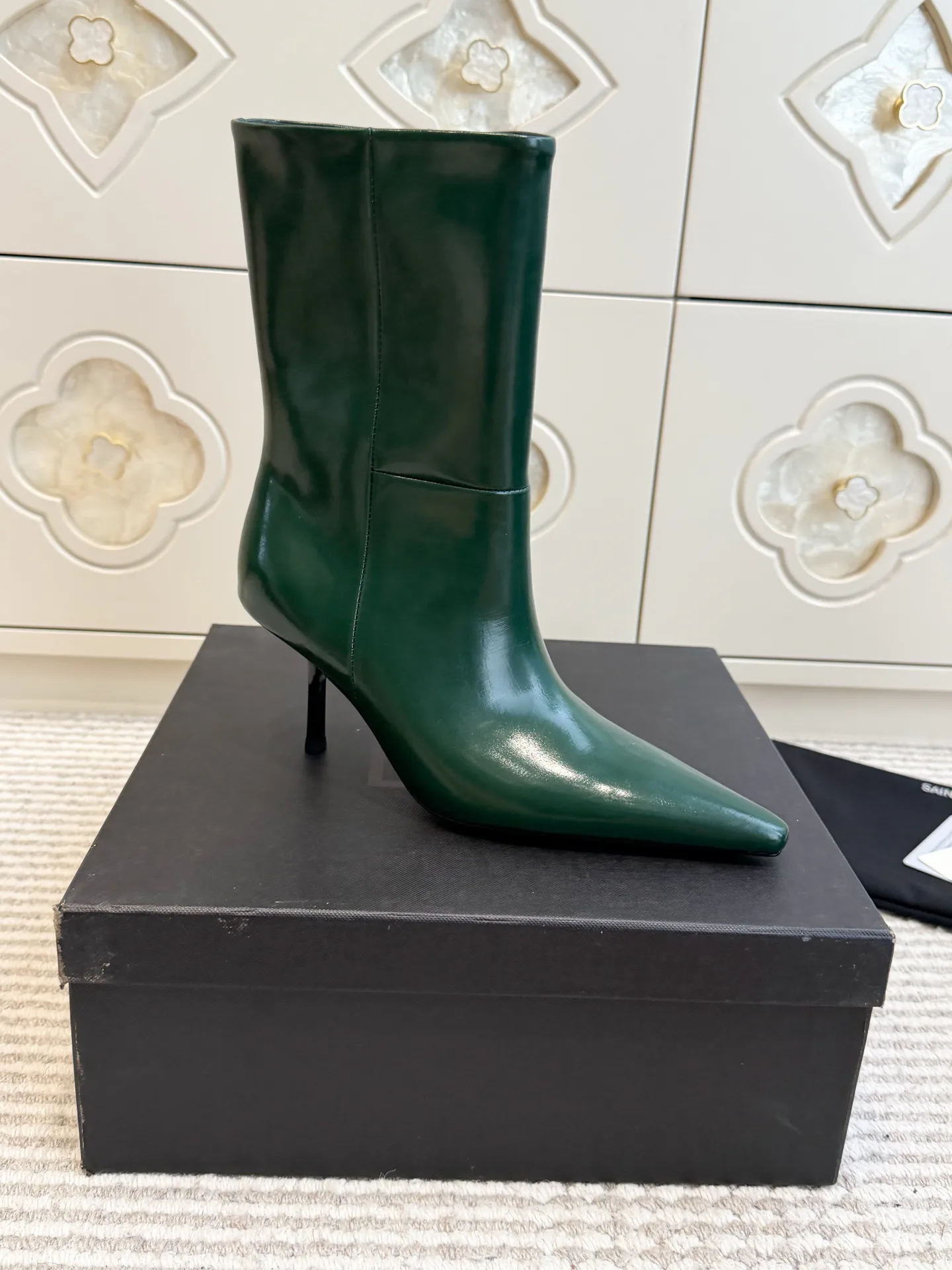 Women's Booties SAINT LAURENT 18261166