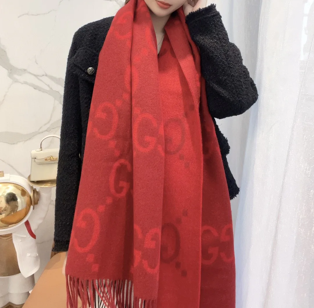 Scarves GUCCI 18105469