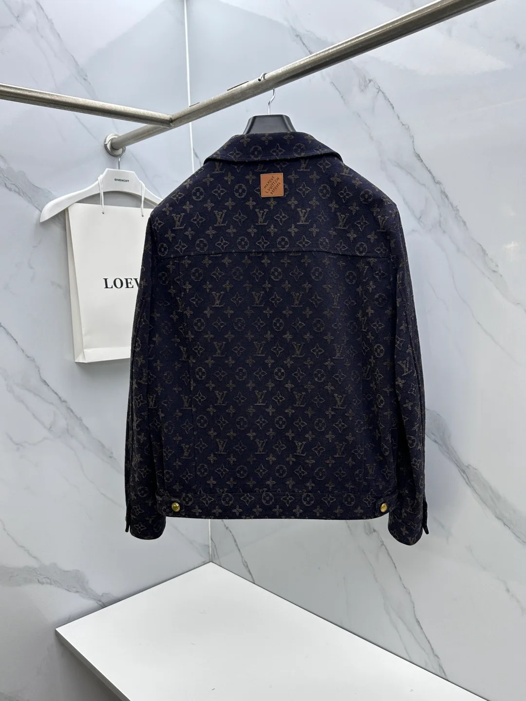 Куртки И Пуховики Мужские Louis Vuitton 18596967