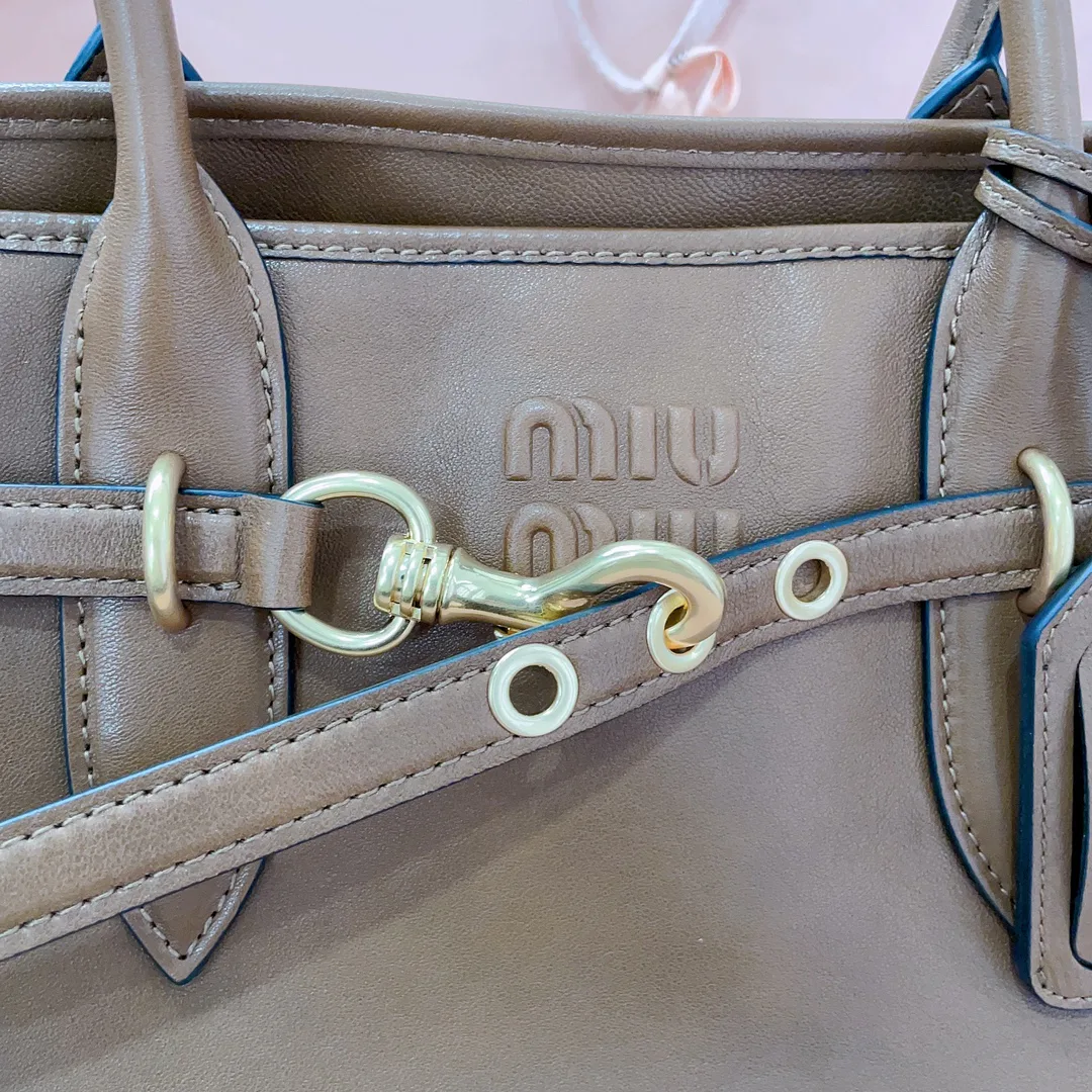 Women's Classic Handbags MIU MIU 18004737