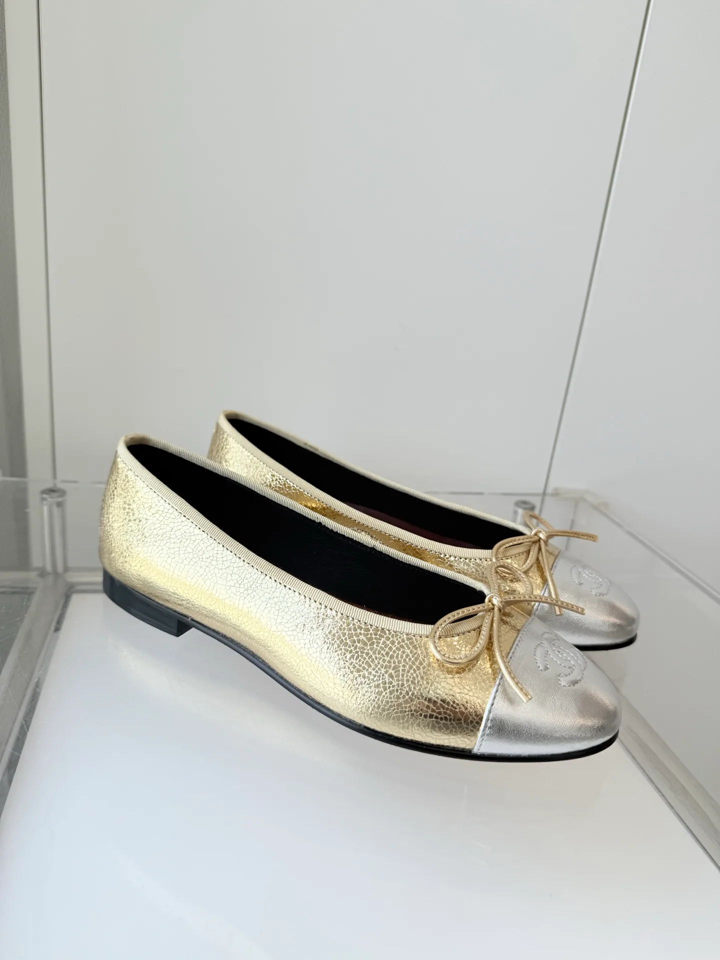 Women's Ballet Flats CHANEL 18120821