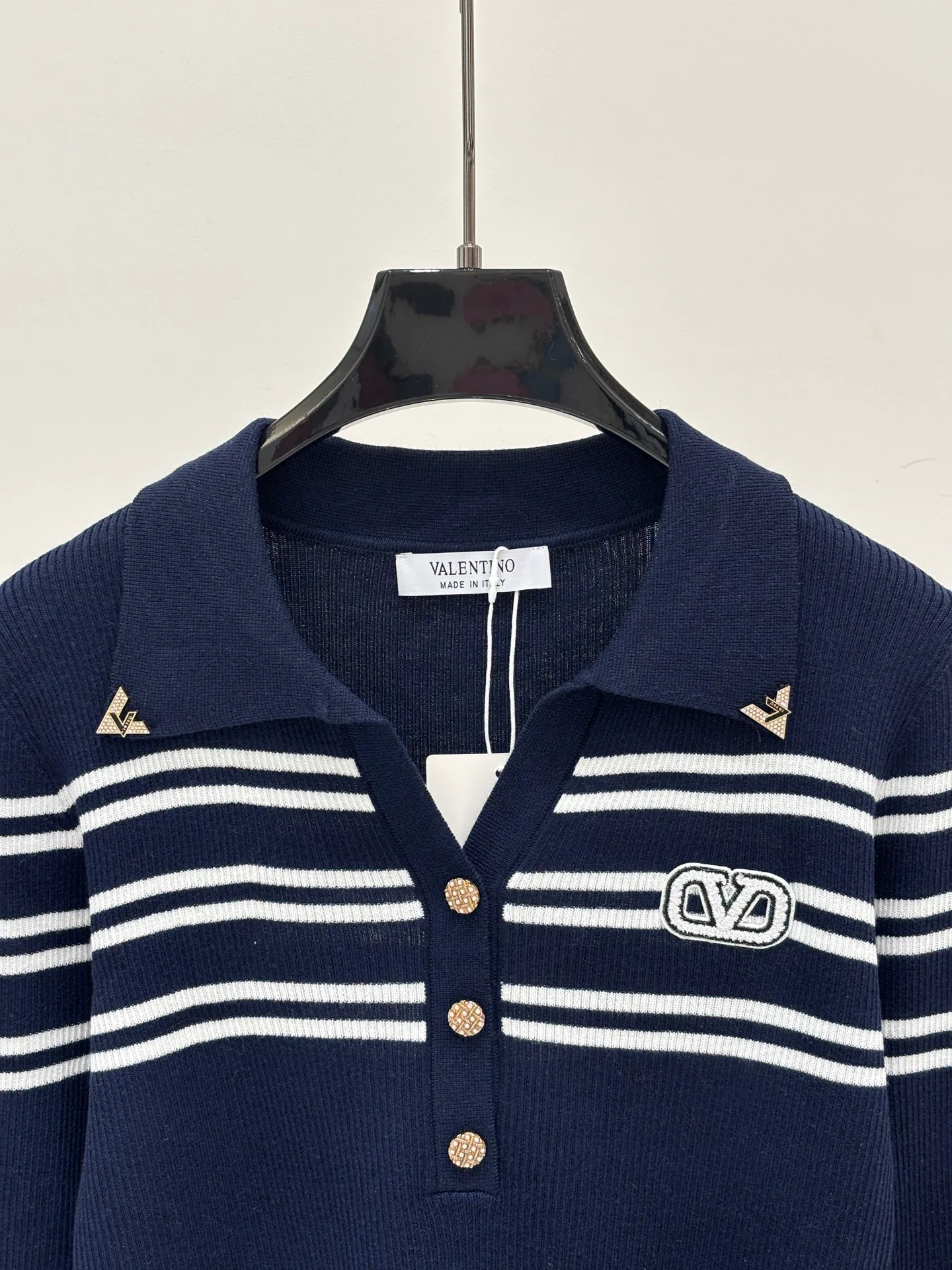 Women's Jumpers And Sweaters VALENTINO 18032617