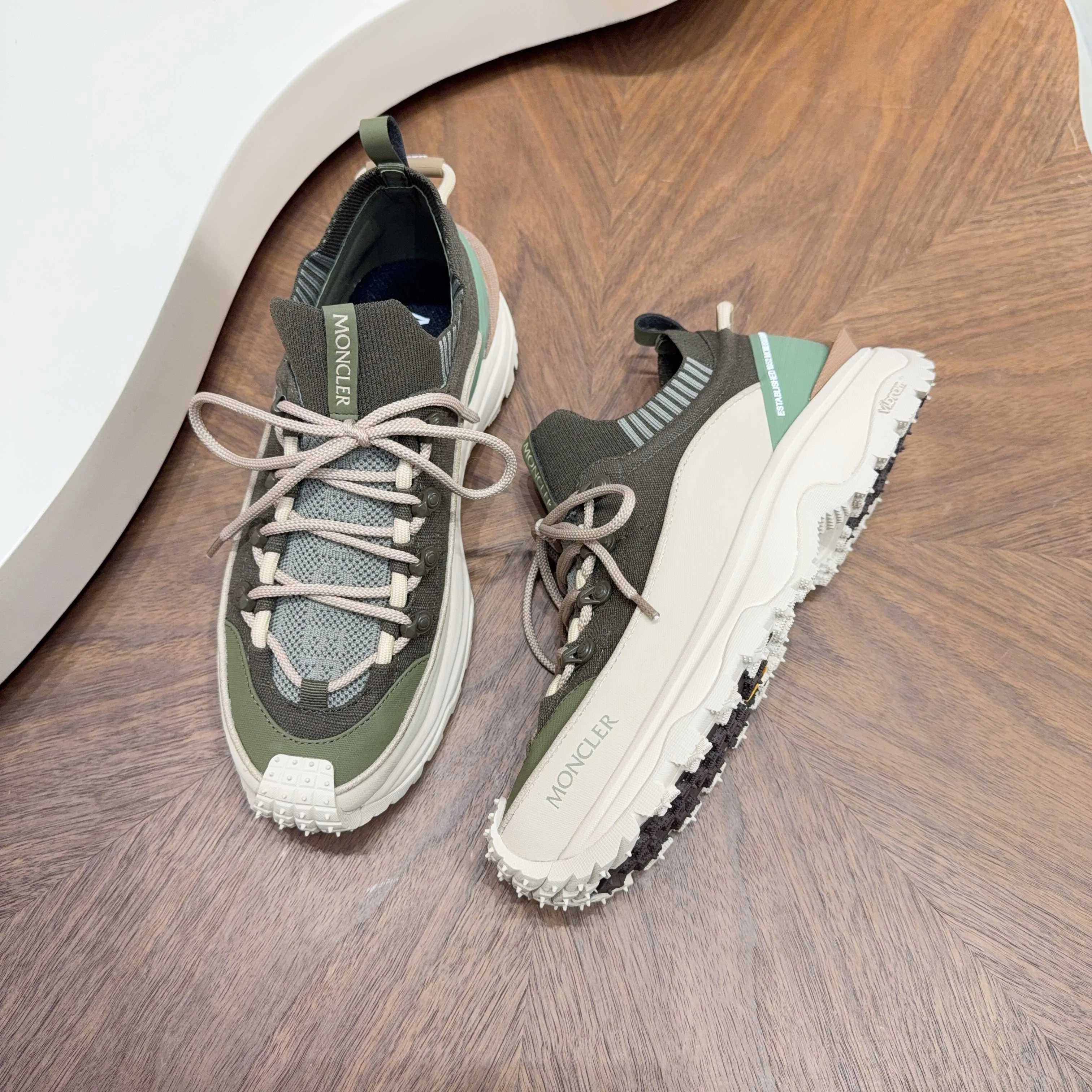 Women's Sneakers MONCLER 18116734