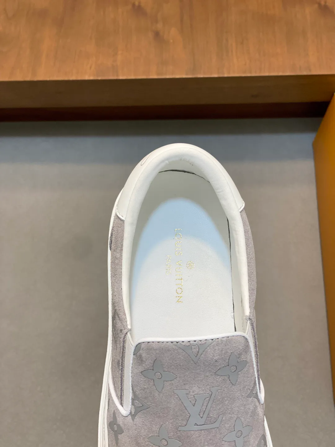 Men's Sneakers LOUIS VUITTON 17934199