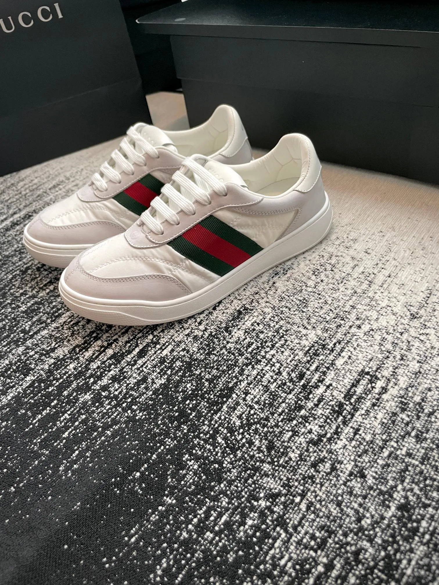 Women's Sneakers GUCCI 18447991
