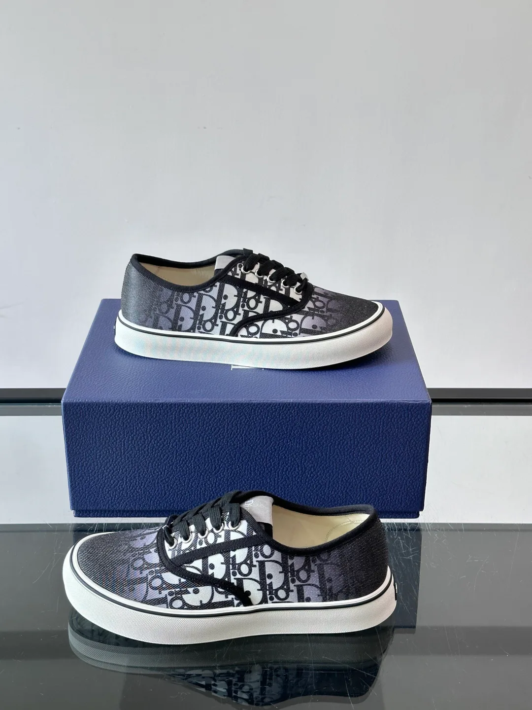 Women's Sneakers CHRISTIAN DIOR 17649813