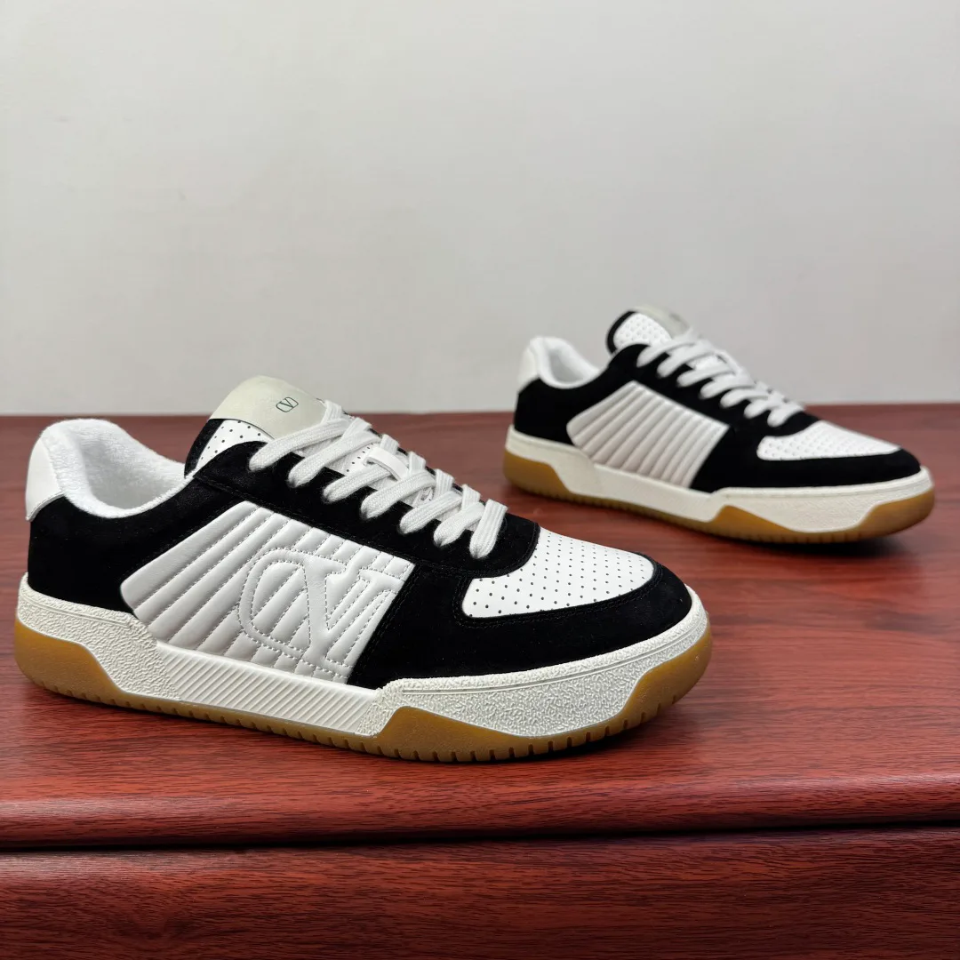 Men's Sneakers VALENTINO 18243516