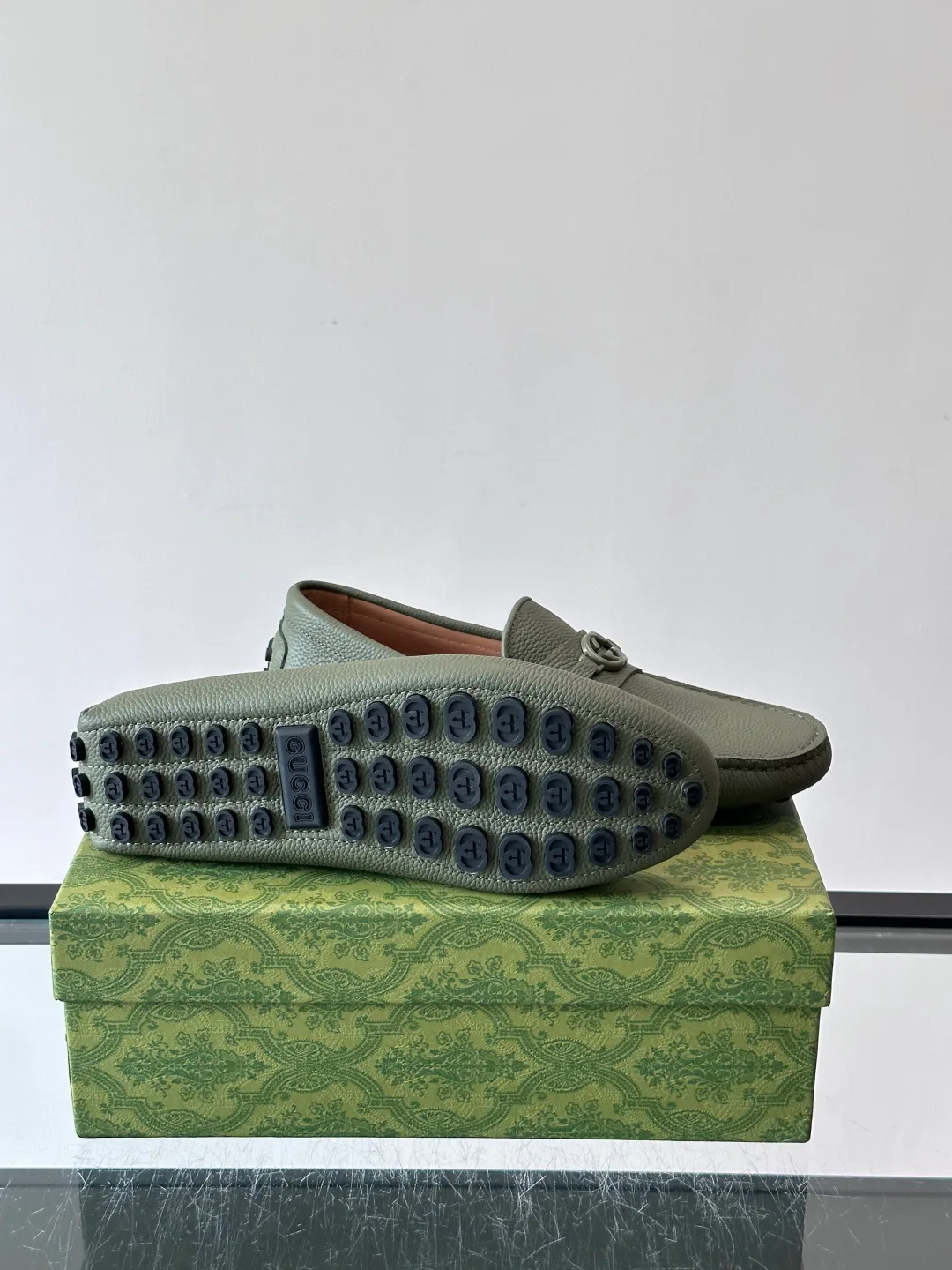 Men's Loafers And Dress Shoes GUCCI 17588557