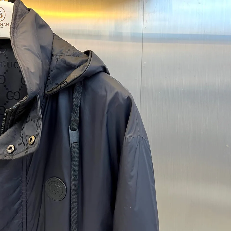 Women's Jackets And Down Jackets GUCCI 18416747