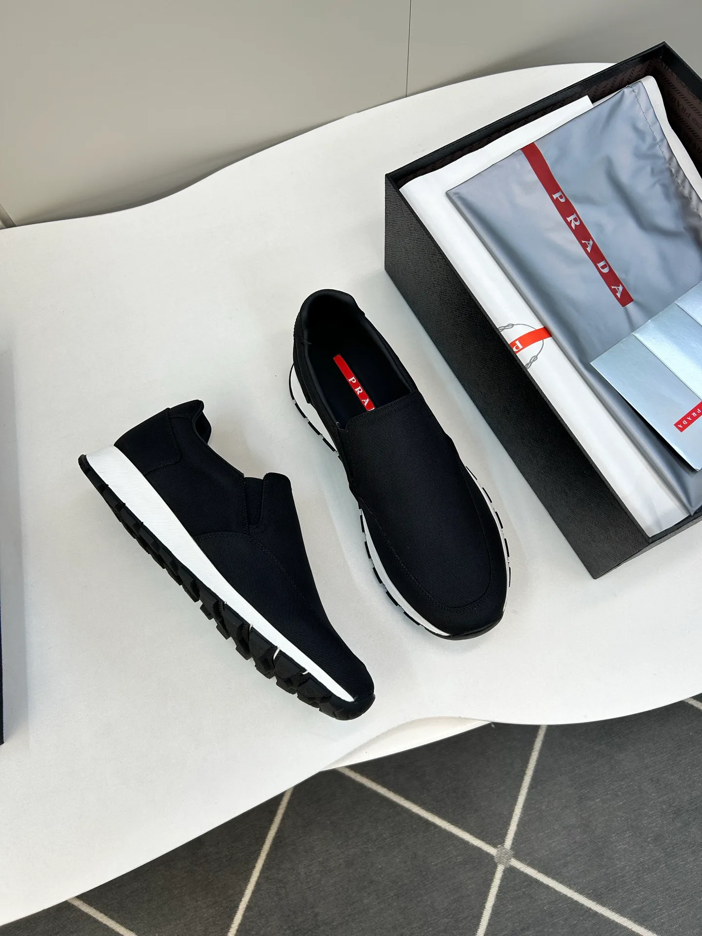 Men's Sneakers PRADA 18267398