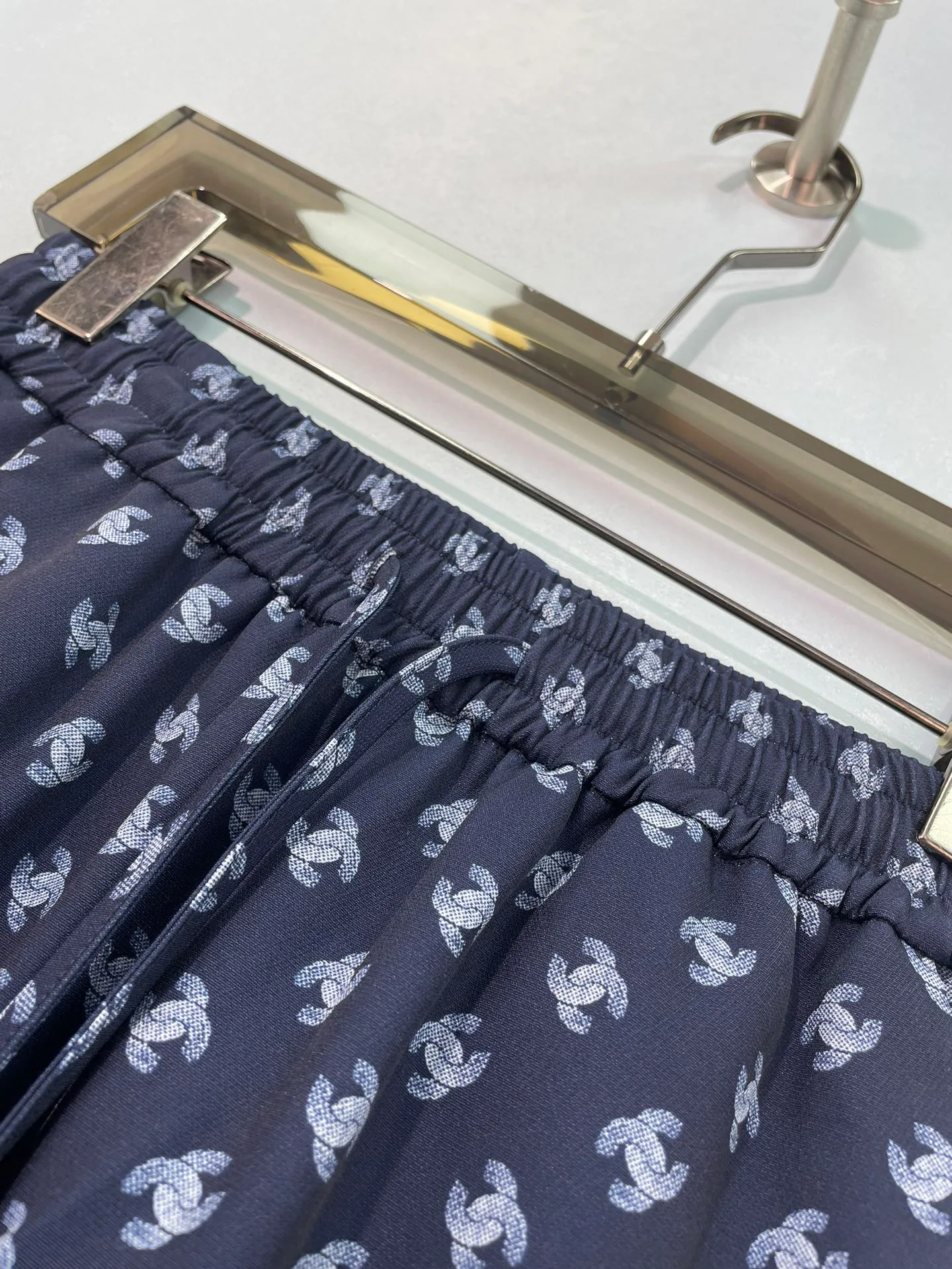 Women's Trousers CHANEL 18359072