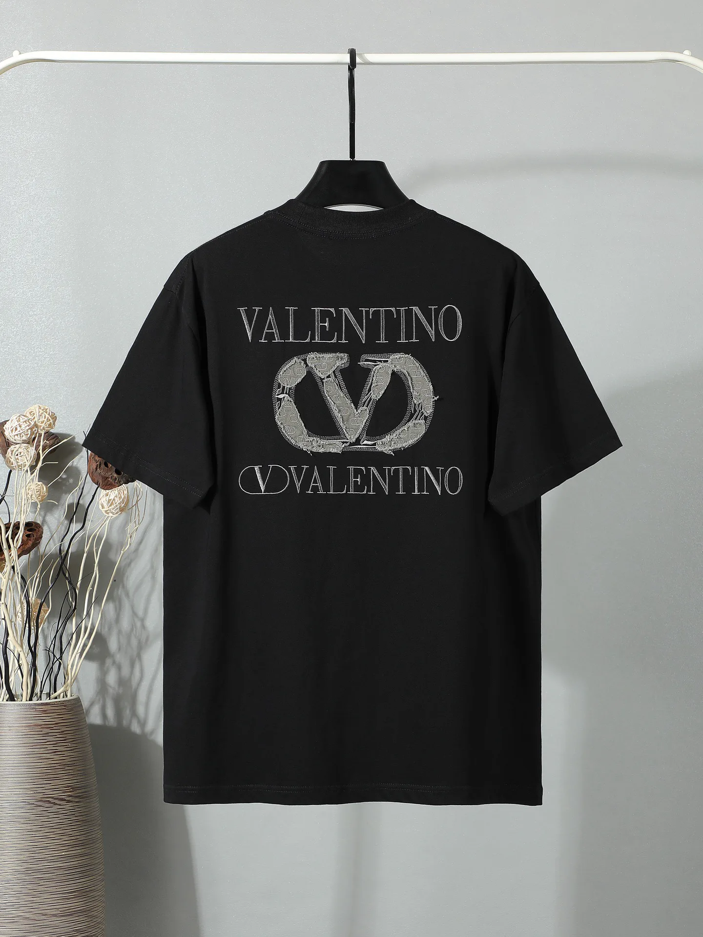Men's T-Shirts VALENTINO 17843379