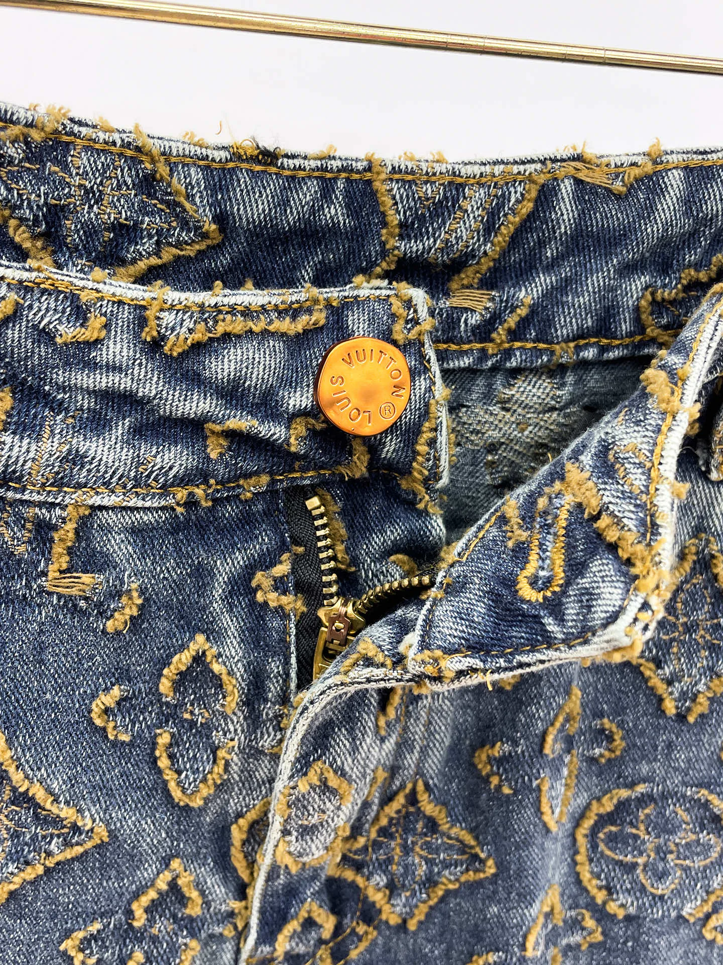 Men's Jeans LOUIS VUITTON 18499645