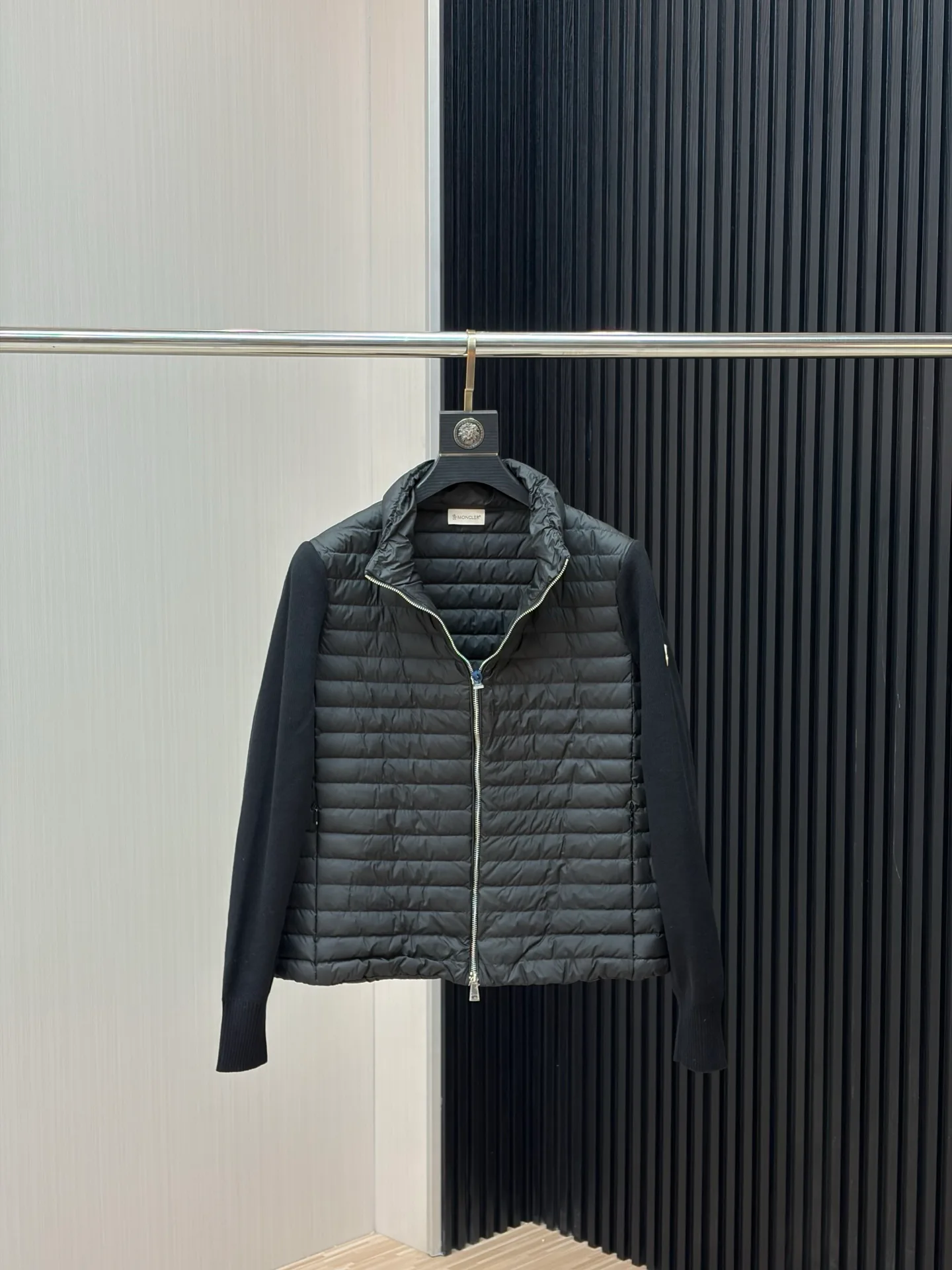 Men's Jackets And Down Jackets MONCLER 18029583