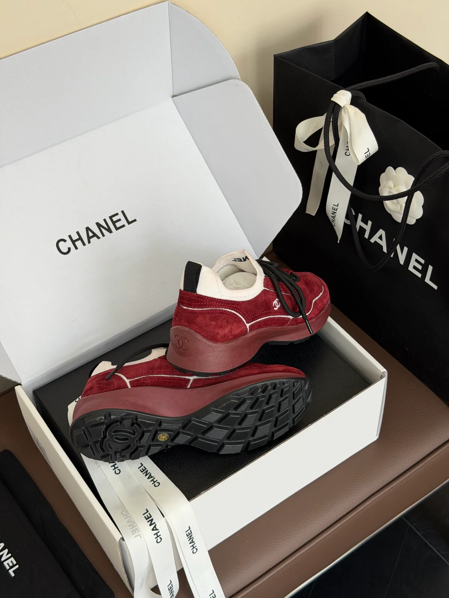 Women's Sneakers CHANEL 18073586