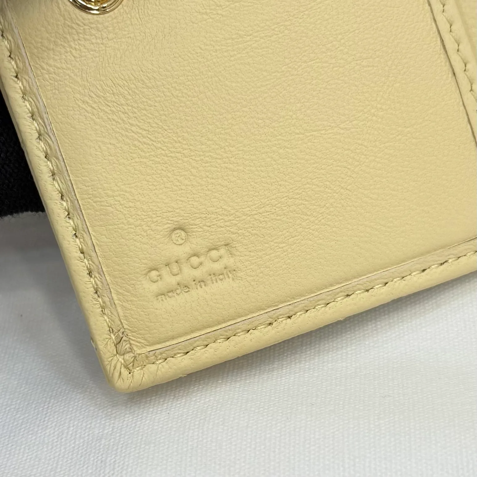 Women's Clutches GUCCI 17948236