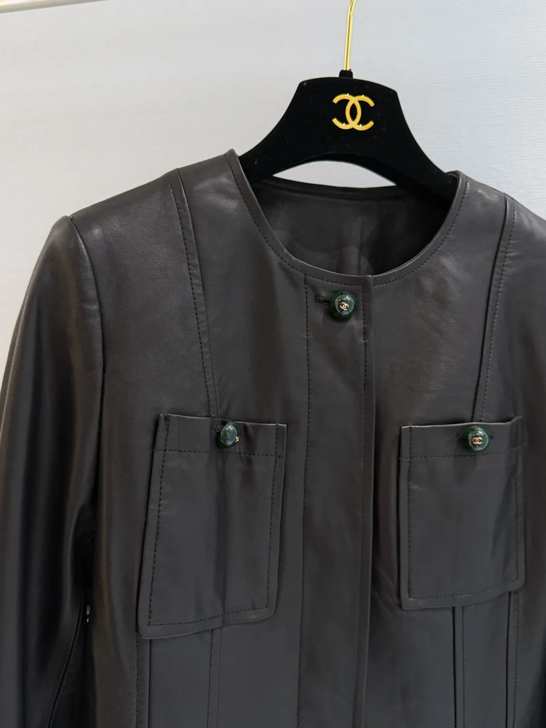 Women's Leather Jackets And Sheepskin Coats CHANEL 18374103