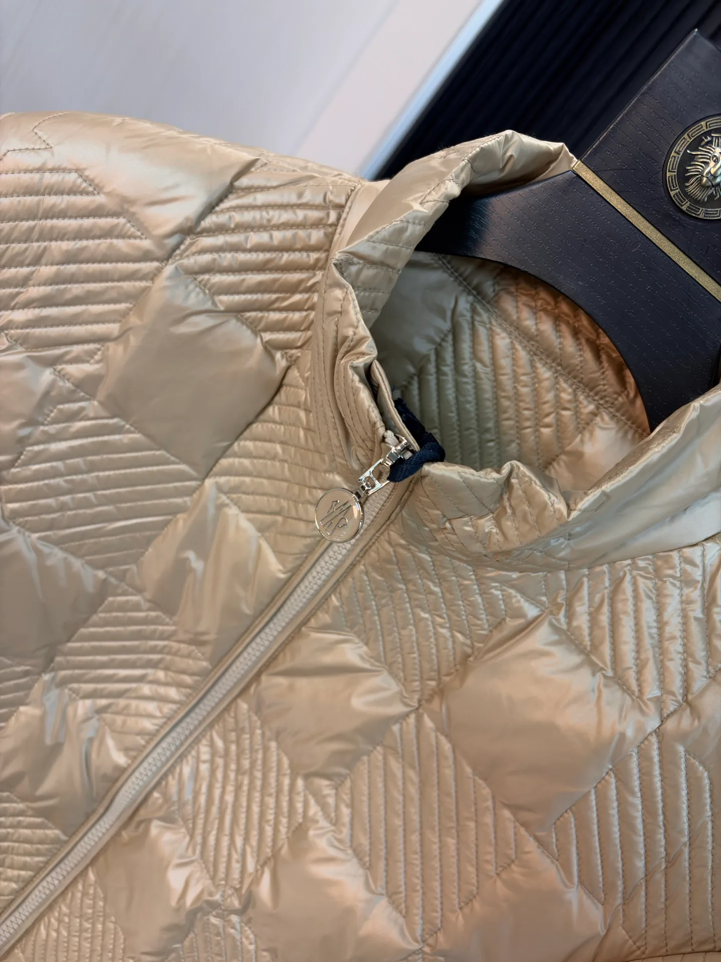 Men's Jackets And Down Jackets MONCLER 18434682