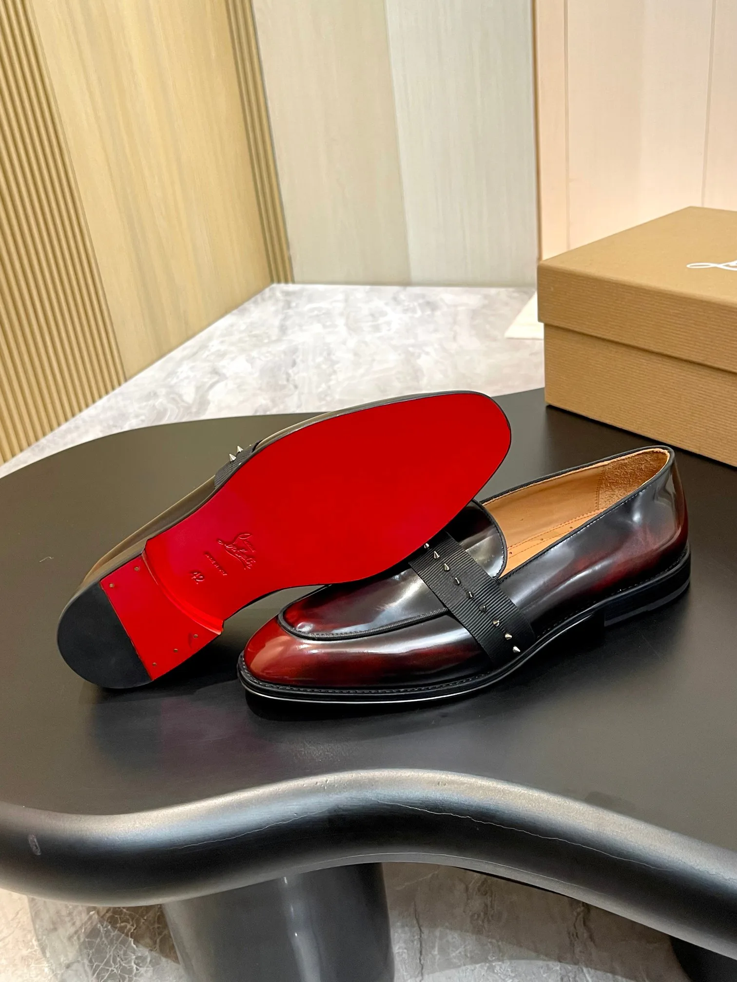 Men's Loafers And Dress Shoes CHRISTIAN LOUBOUTIN 18117258