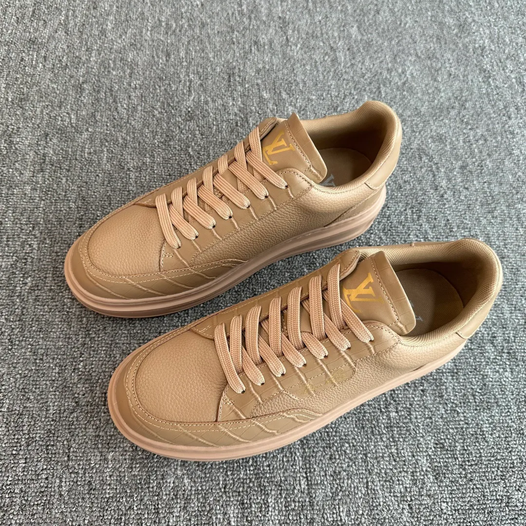 Men's Sneakers LOUIS VUITTON 18394326