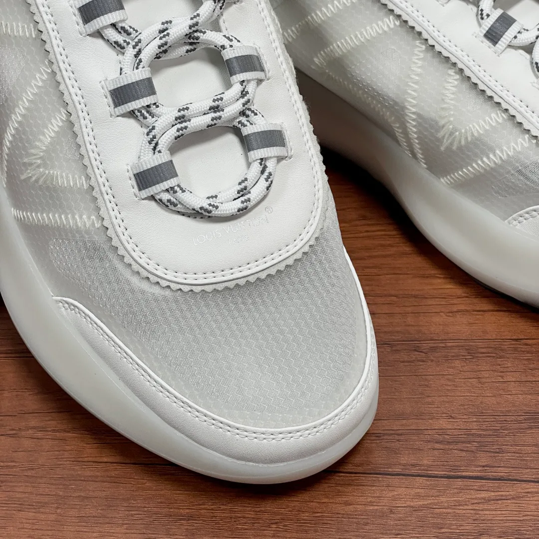 Men's Sneakers LOUIS VUITTON 17307265