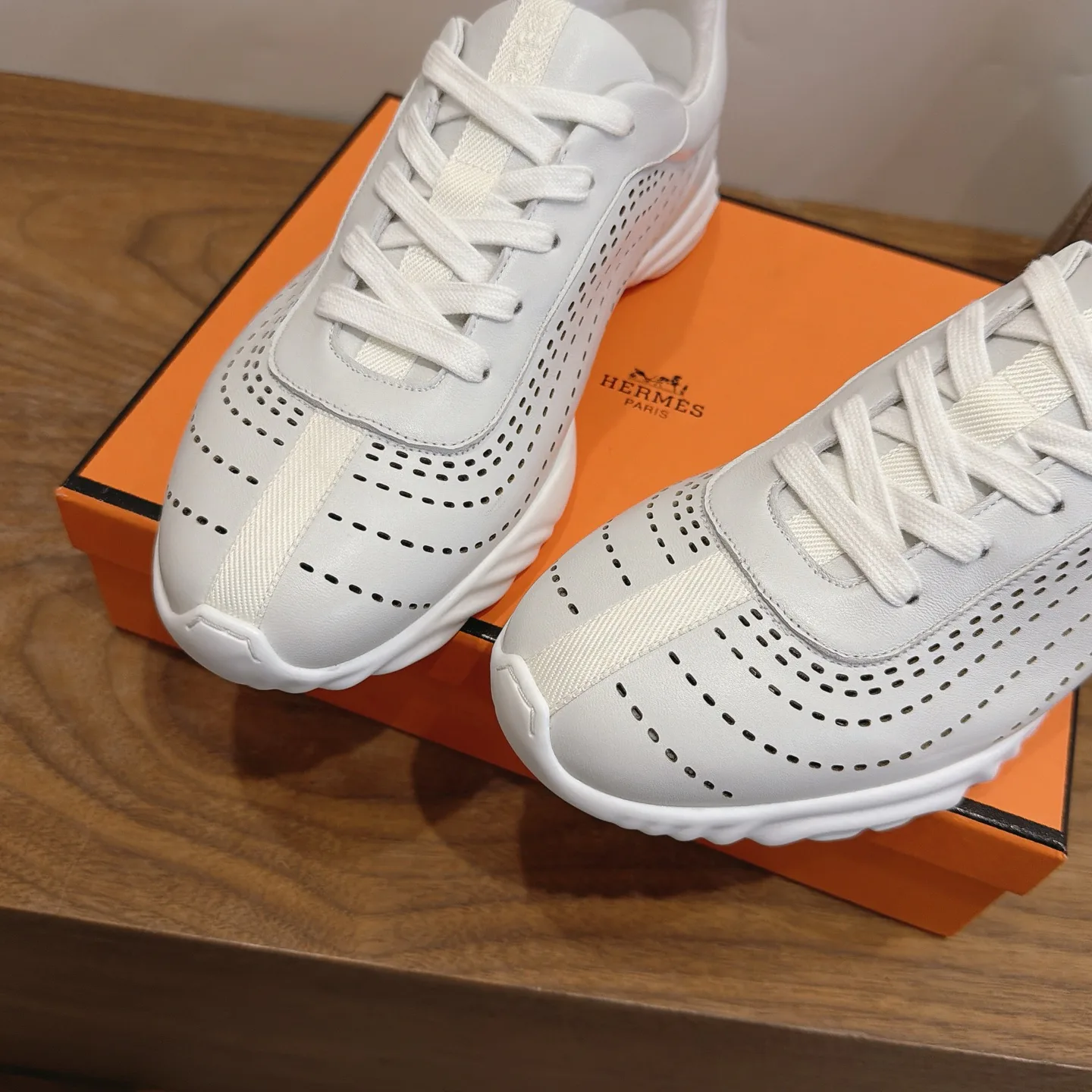 Women's Sneakers HERMES 18230943