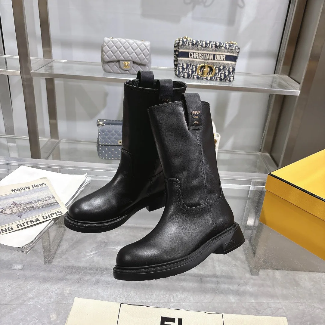 Women's Boots FENDI 18264001