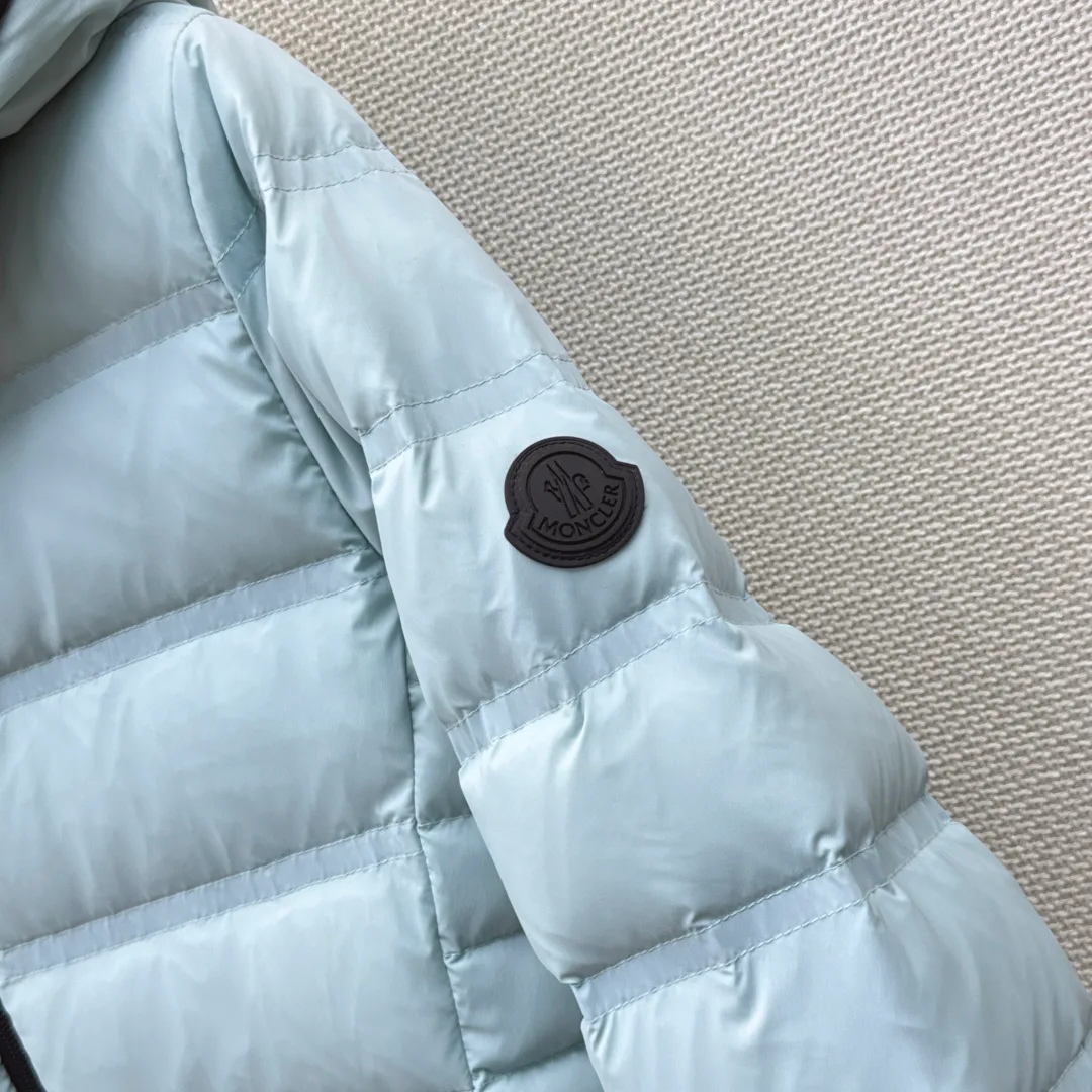 Куртки И Пуховики Женские Moncler 18650357