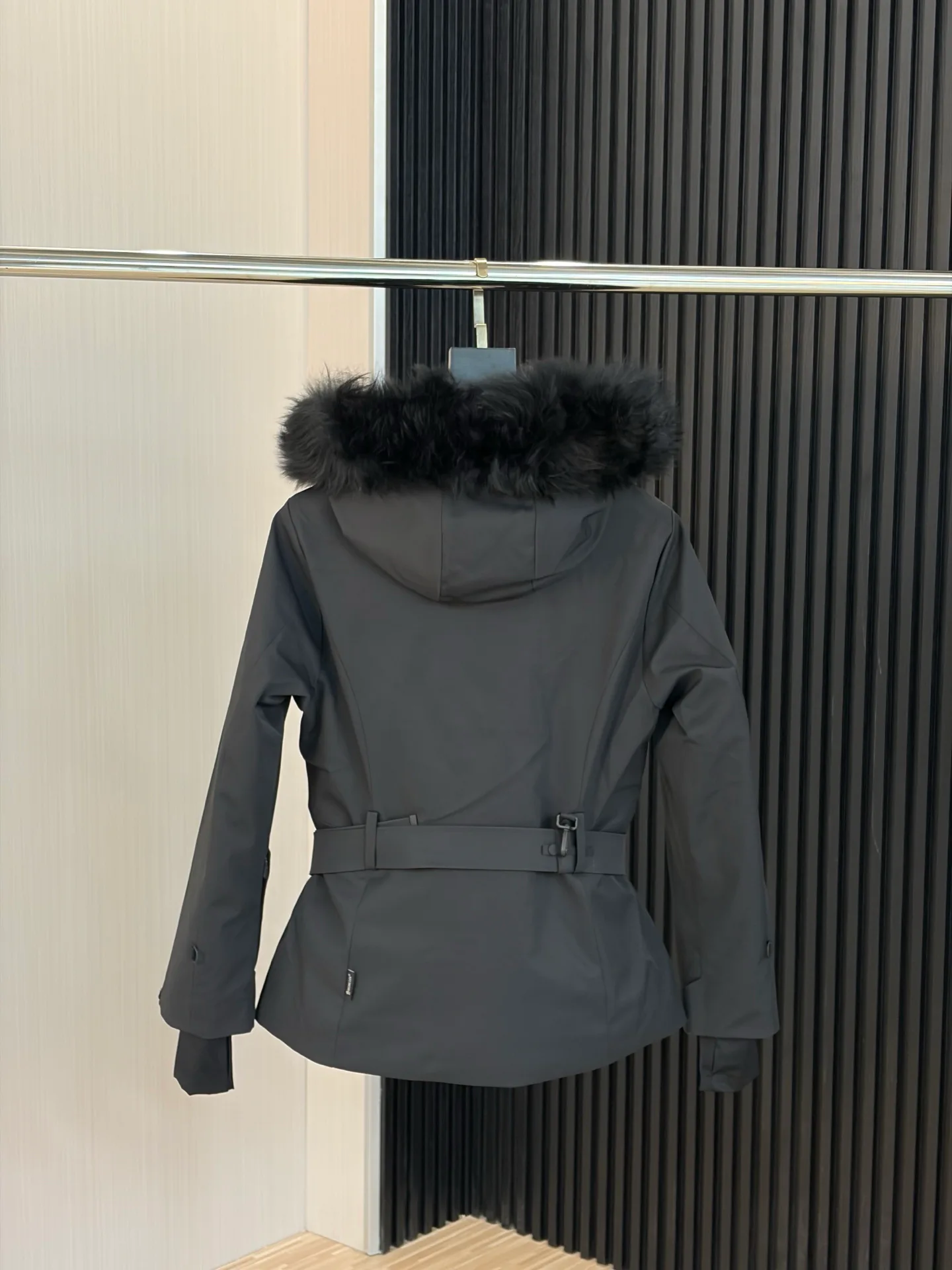 Women's Jackets And Down Jackets MONCLER 18188679