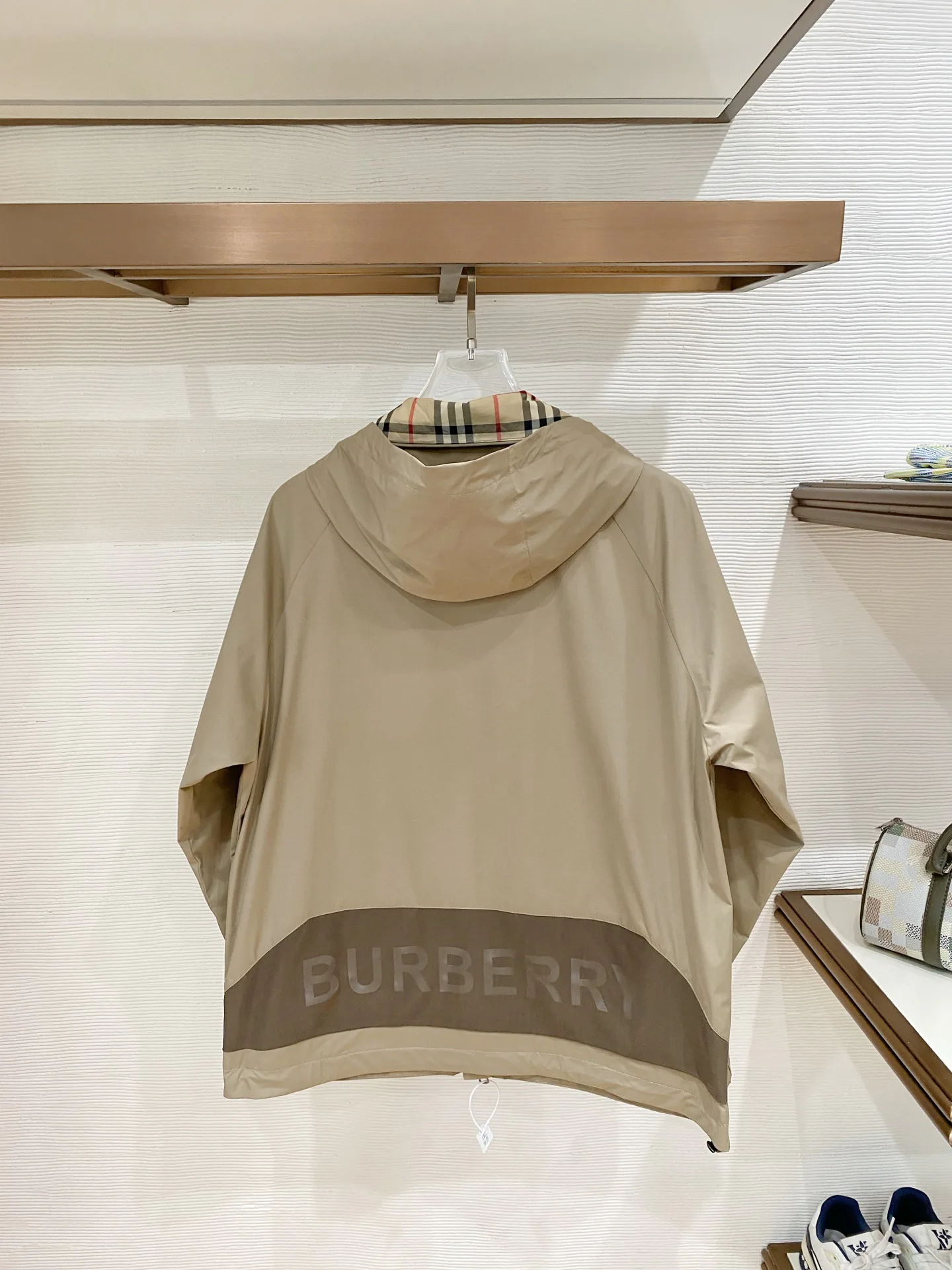 Men's Jackets And Down Jackets BURBERRY 17993473