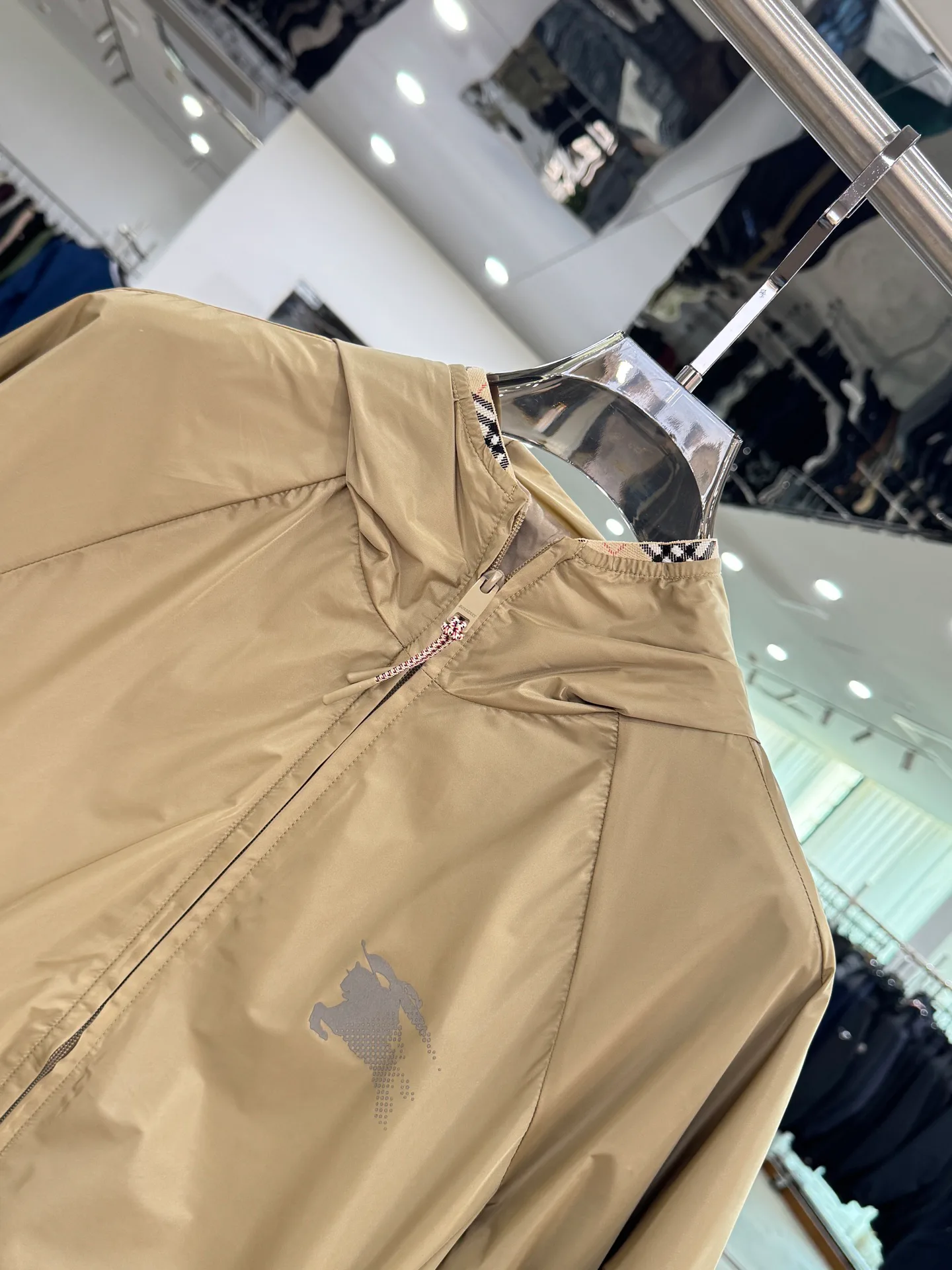 Men's Jackets And Down Jackets BURBERRY 18084174