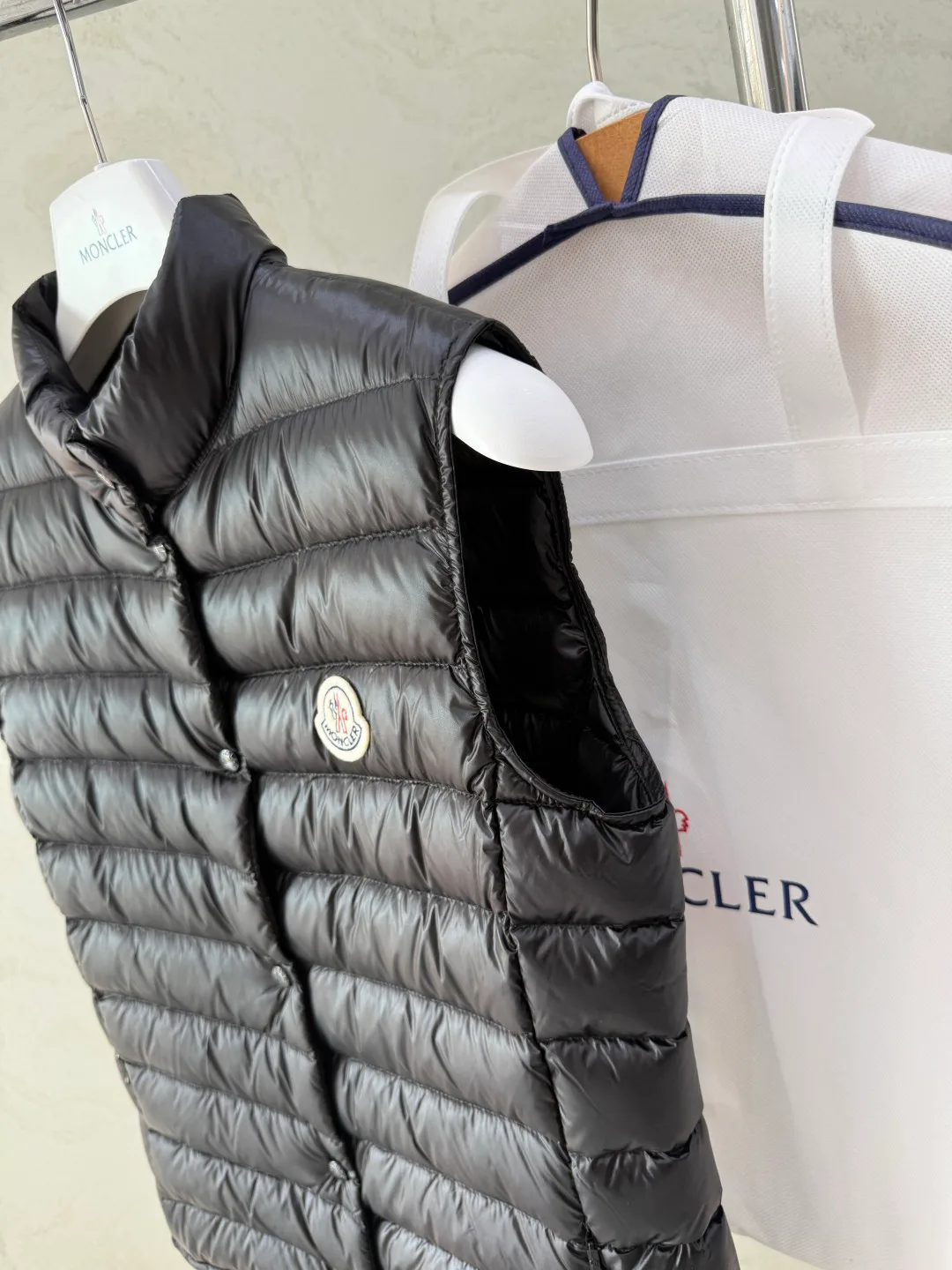 Men's Vests MONCLER 18030022
